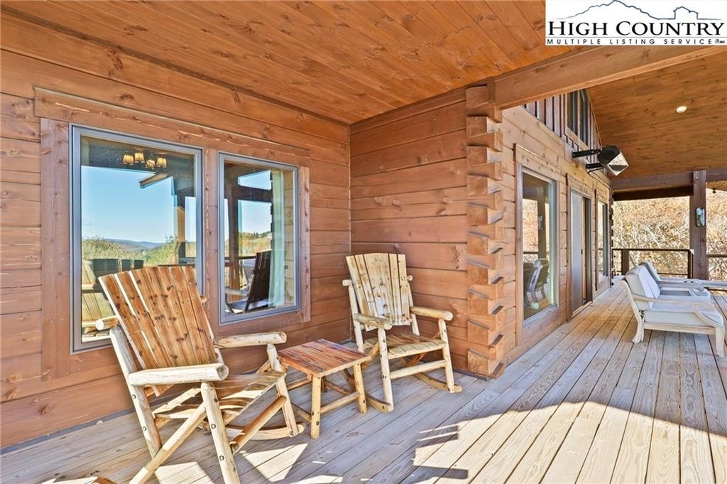 Banner Elk, North Carolina, 28604, United States, 4 Bedrooms Bedrooms, ,5 BathroomsBathrooms,Residential,For Sale,1977191