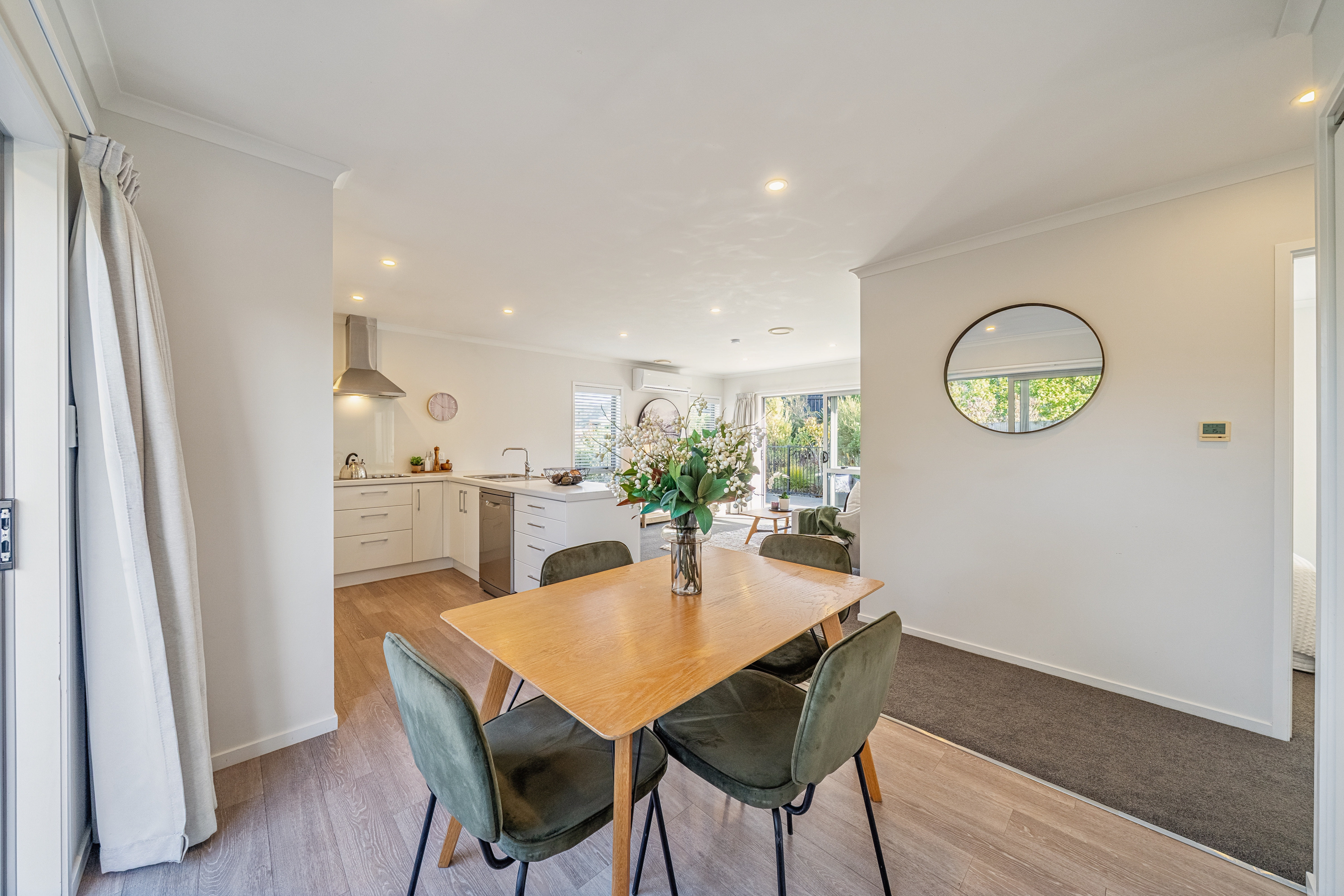  92 Sunstone Crescent, Timberlea, Upper Hutt - 物件實景