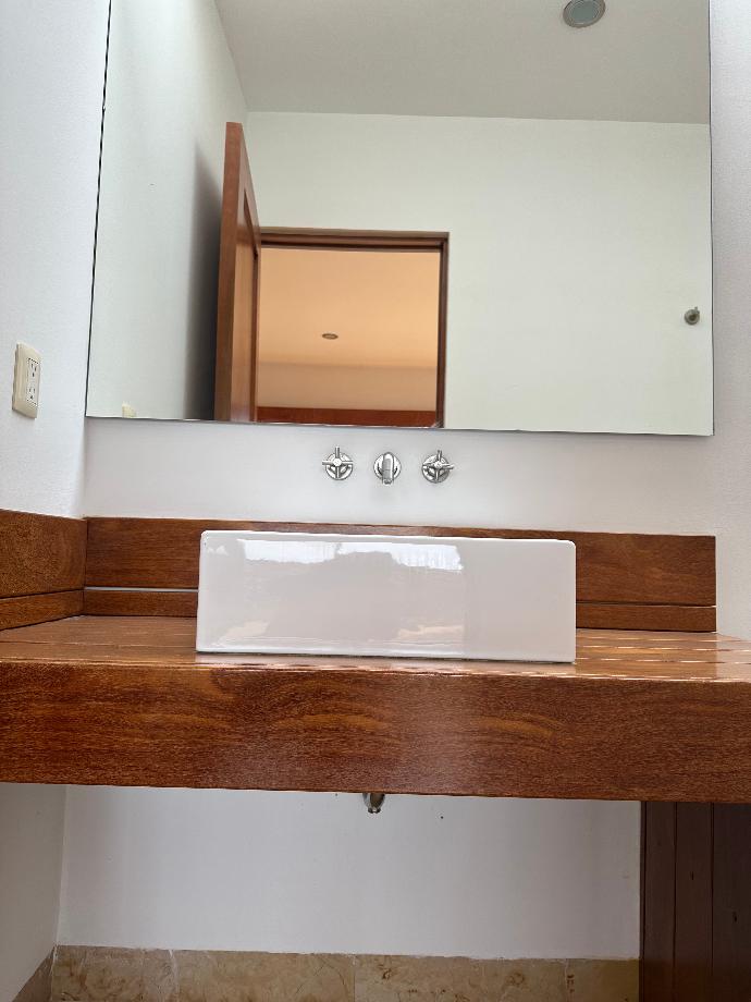 Querétaro, Querétaro, 76100, Mexico, 3 Bedrooms Bedrooms, ,4 BathroomsBathrooms,Residential,For Sale,1699269