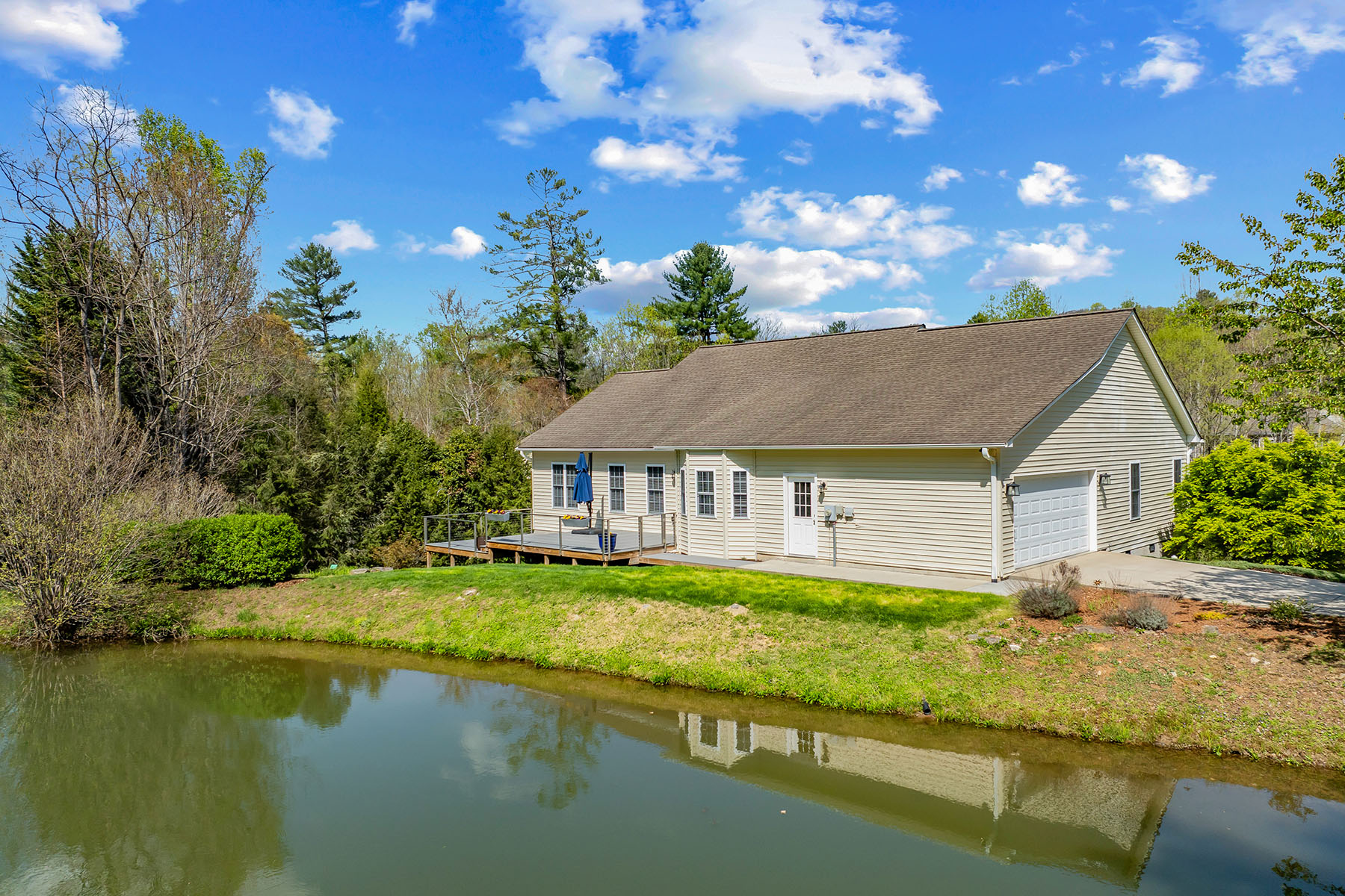  HENDERSONVILLE - 物件實景