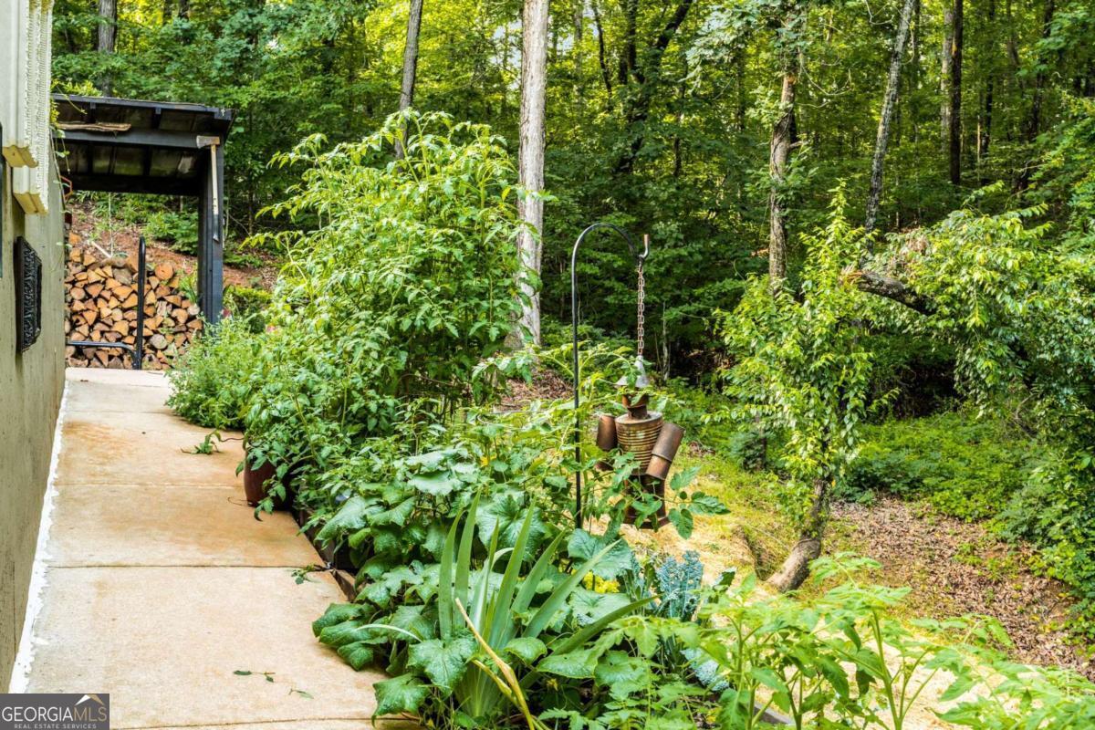 Dawsonville, Georgia, 30534, United States, 4 Bedrooms Bedrooms, ,4 BathroomsBathrooms,Residential,For Sale,1989669