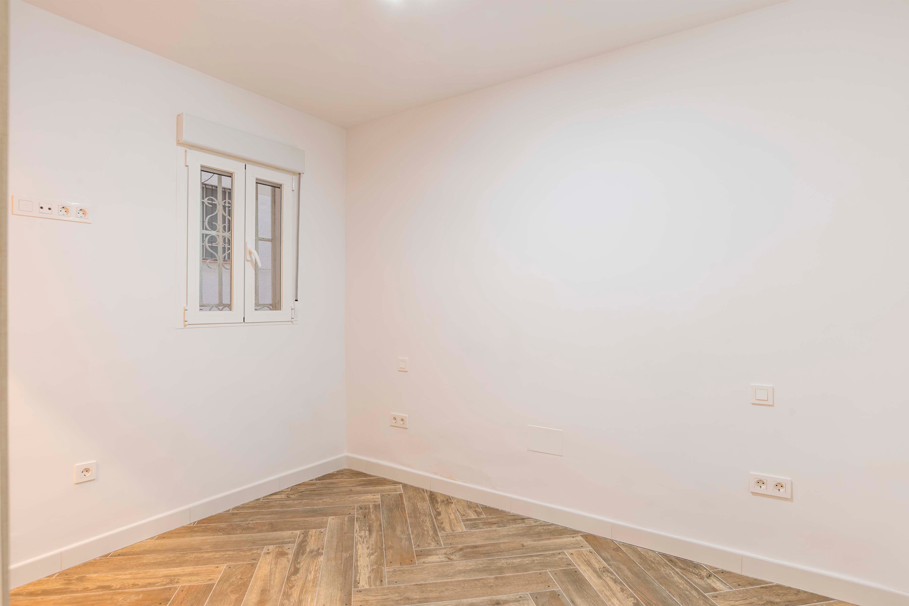 Renovated ground floor with private patio in Argüelles - 物件實景