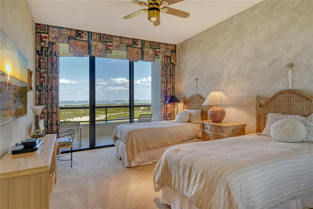 Longboat Key, Florida, 34228, United States, 3 Bedrooms Bedrooms, ,4 BathroomsBathrooms,Residential,For Sale,1962388