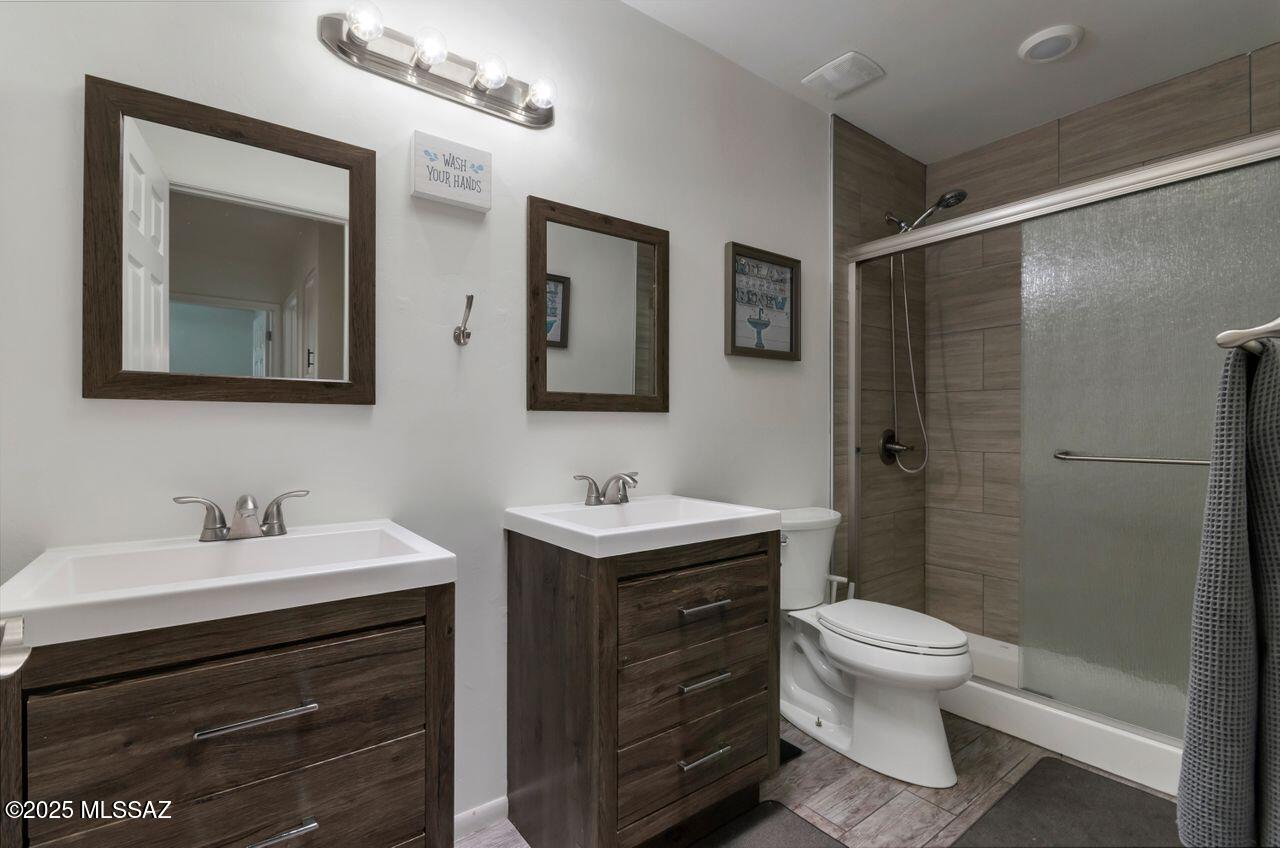 Tucson, Arizona, 85715, United States, 4 Bedrooms Bedrooms, ,2 BathroomsBathrooms,Residential,For Sale,1955495