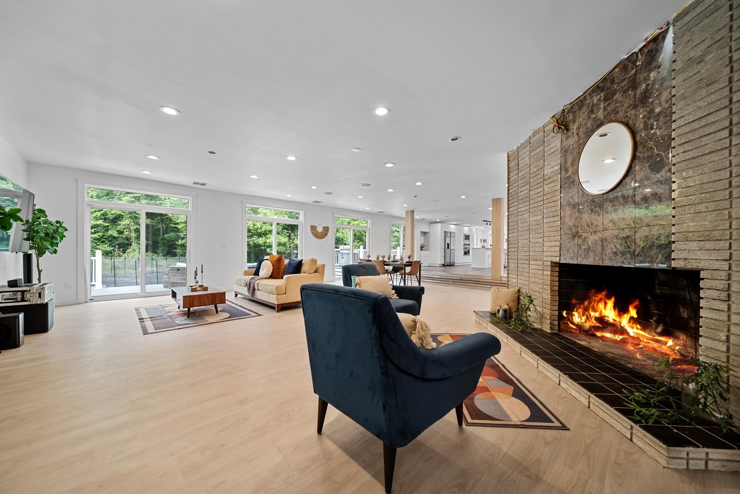 Merrimack, New Hampshire, 03054, United States, 3 Bedrooms Bedrooms, ,Residential,For Sale,1911681