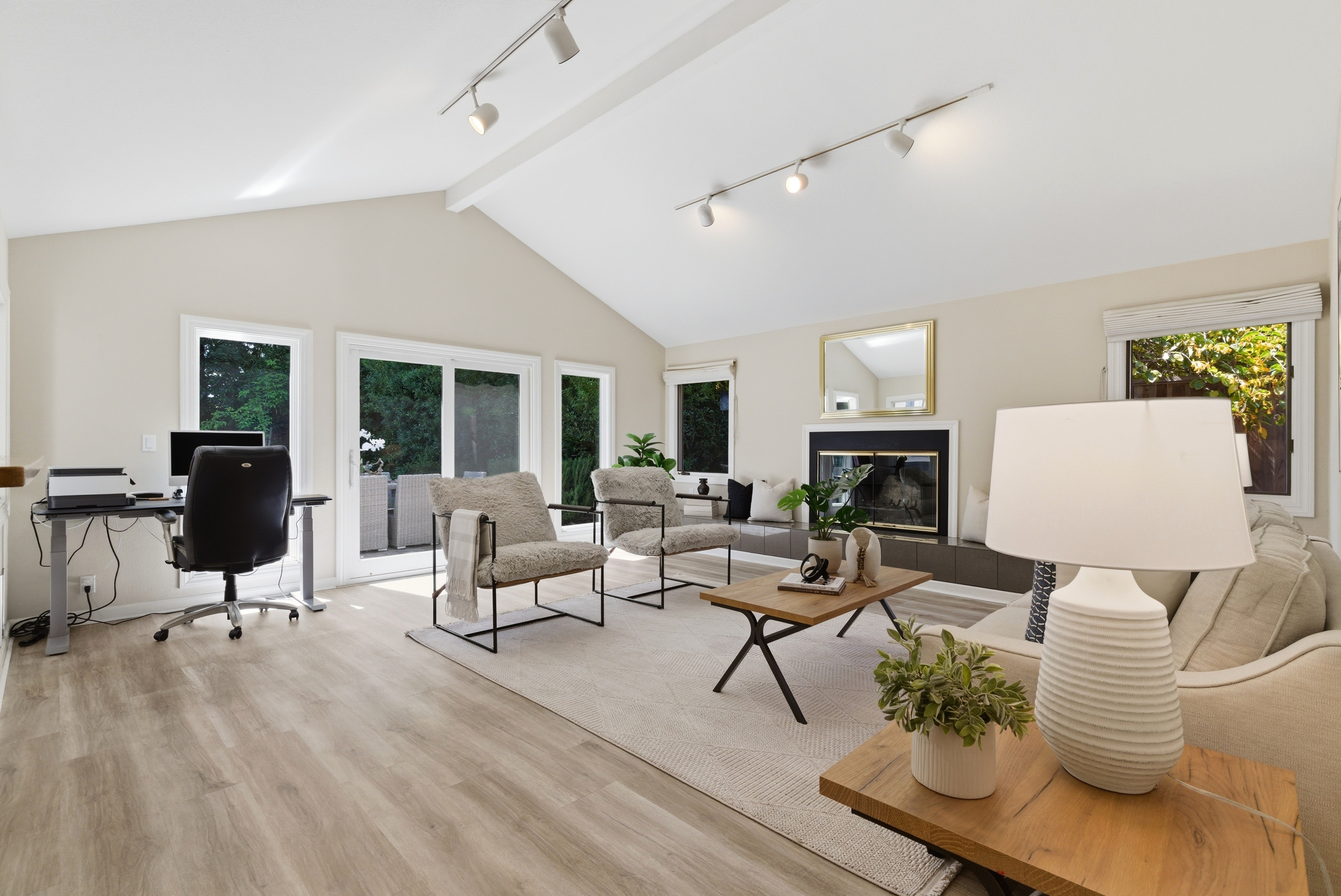  Elegant Single-Story Living on a Premier Corner Lot in Monte Sereno - 物件實景