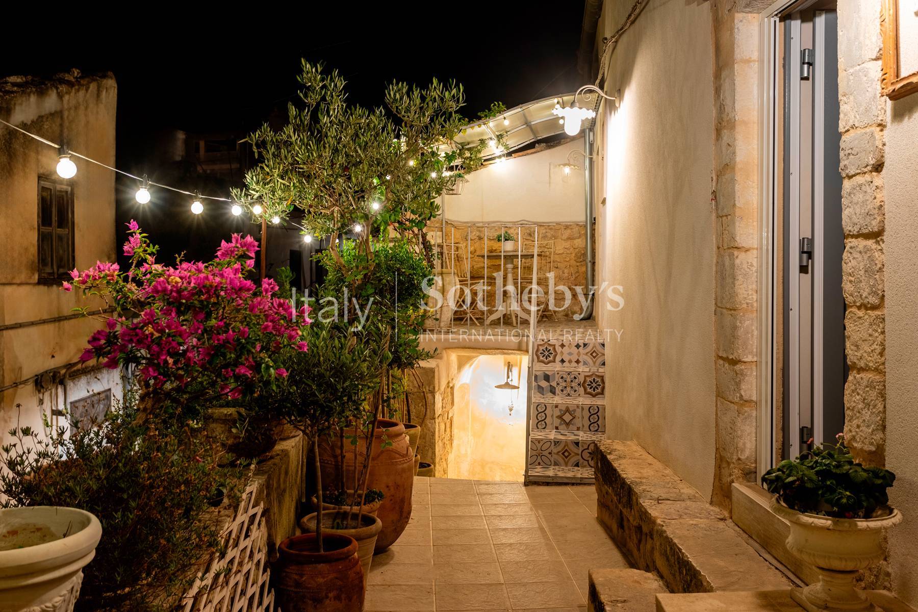  Renovated townhouse with terraces and views over Modica - 物件實景