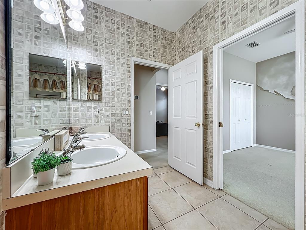 Orlando, Florida, 32828, United States, 4 Bedrooms Bedrooms, ,3 BathroomsBathrooms,Residential,For Sale,1873988