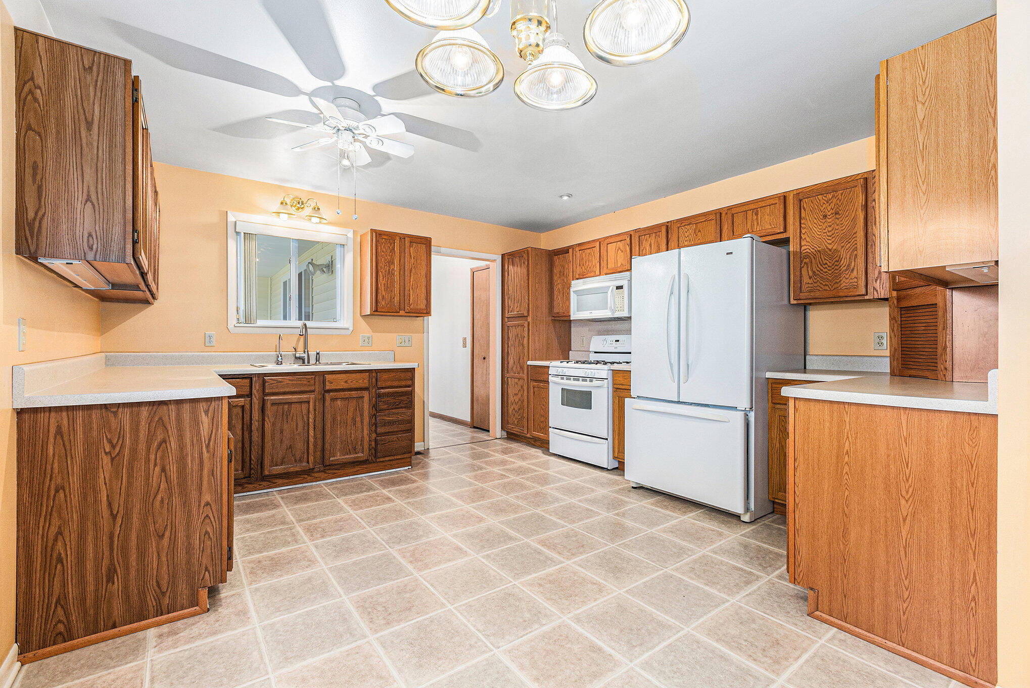 Wolverine, Michigan, 49799, United States, 2 Bedrooms Bedrooms, ,2 BathroomsBathrooms,Residential,For Sale,1885505