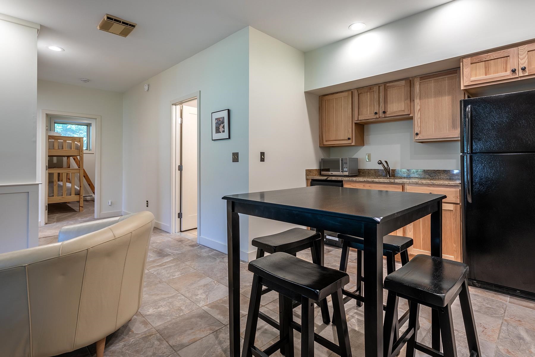  426 Roaring Brook Road - 物件實景