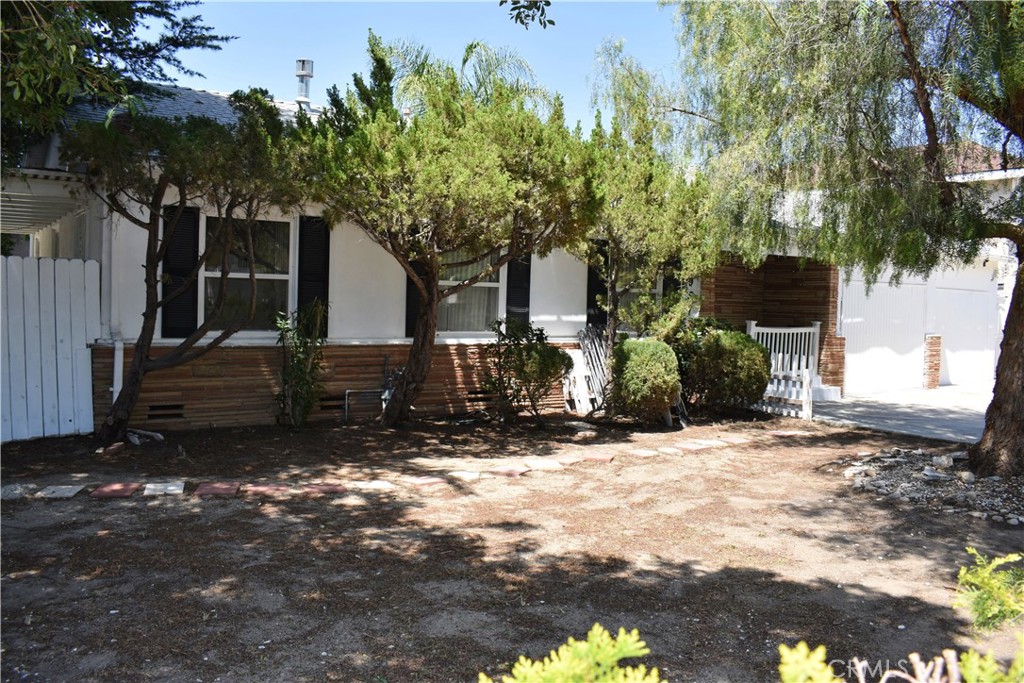 Canoga Park, California, 91304, United States, 3 Bedrooms Bedrooms, ,2 BathroomsBathrooms,Residential,For Sale,2049115