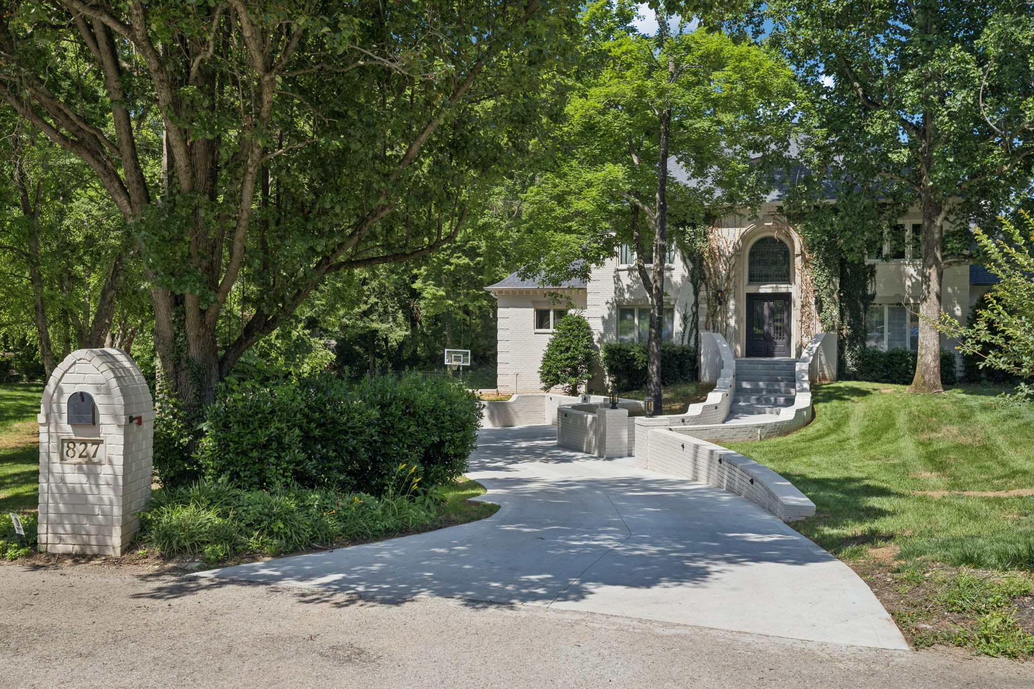  827 Maxwell Ct, Nashville, TN, 37220 - 物件實景