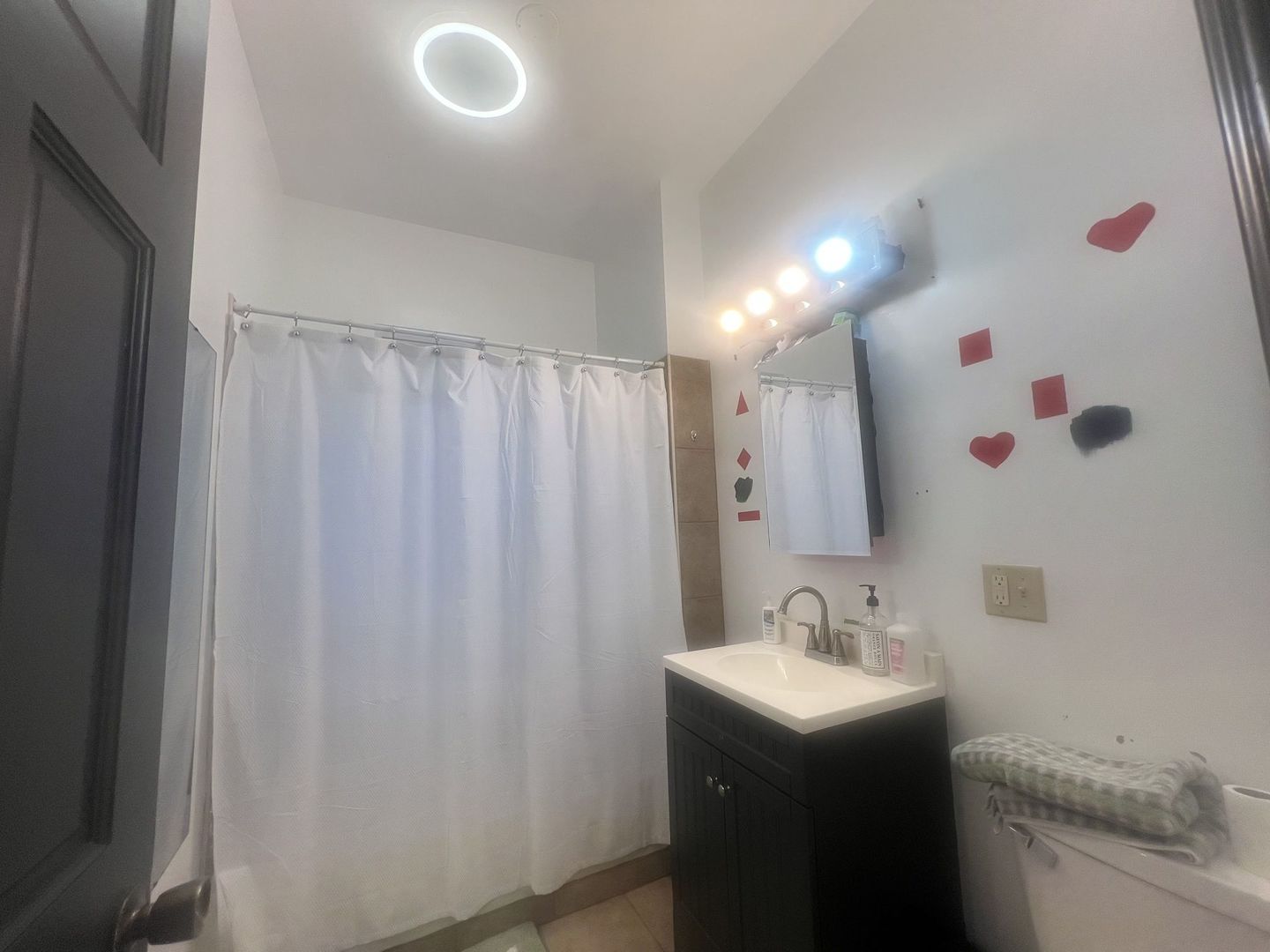 Chicago, Illinois, 60651, United States, 8 Bedrooms Bedrooms, ,Residential,For Sale,1842045