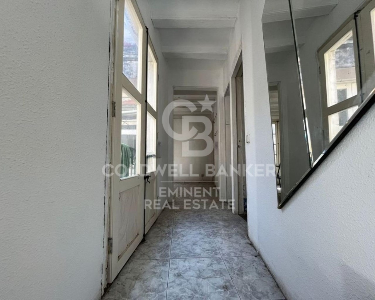 Barcelona, Catalonia, ES, 4 Bedrooms Bedrooms, ,2 BathroomsBathrooms,Residential,For Sale,1838974