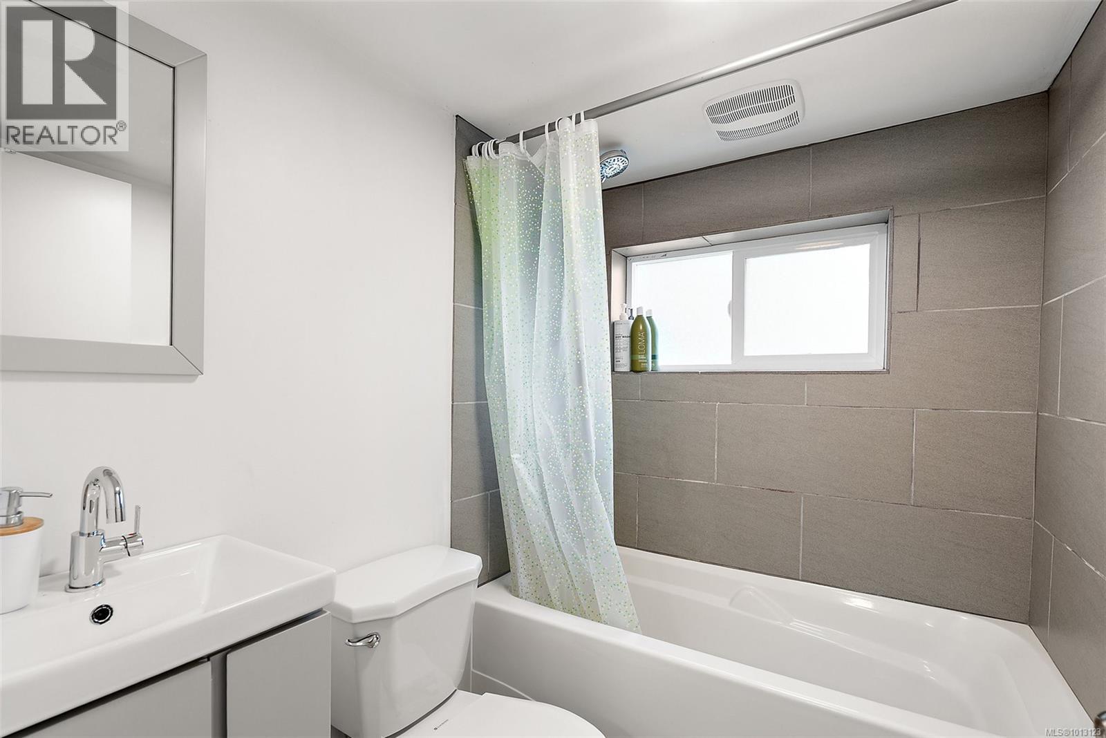 LANGFORD, British Columbia, V9C 4J1, CA, 4 Bedrooms Bedrooms, ,3 BathroomsBathrooms,Residential,For Sale,1949045