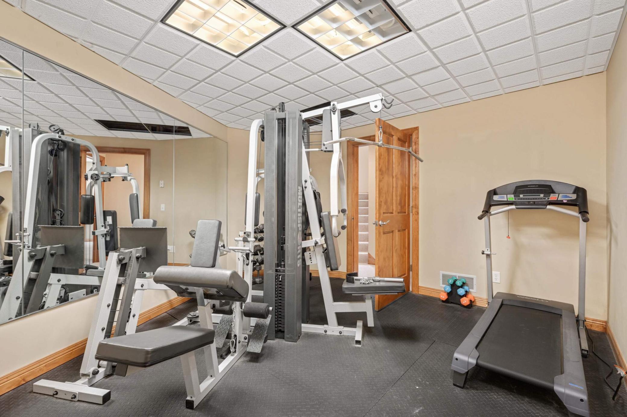 Woodbury, Minnesota, 55129, United States, 5 Bedrooms Bedrooms, ,5 BathroomsBathrooms,Residential,For Sale,1989522