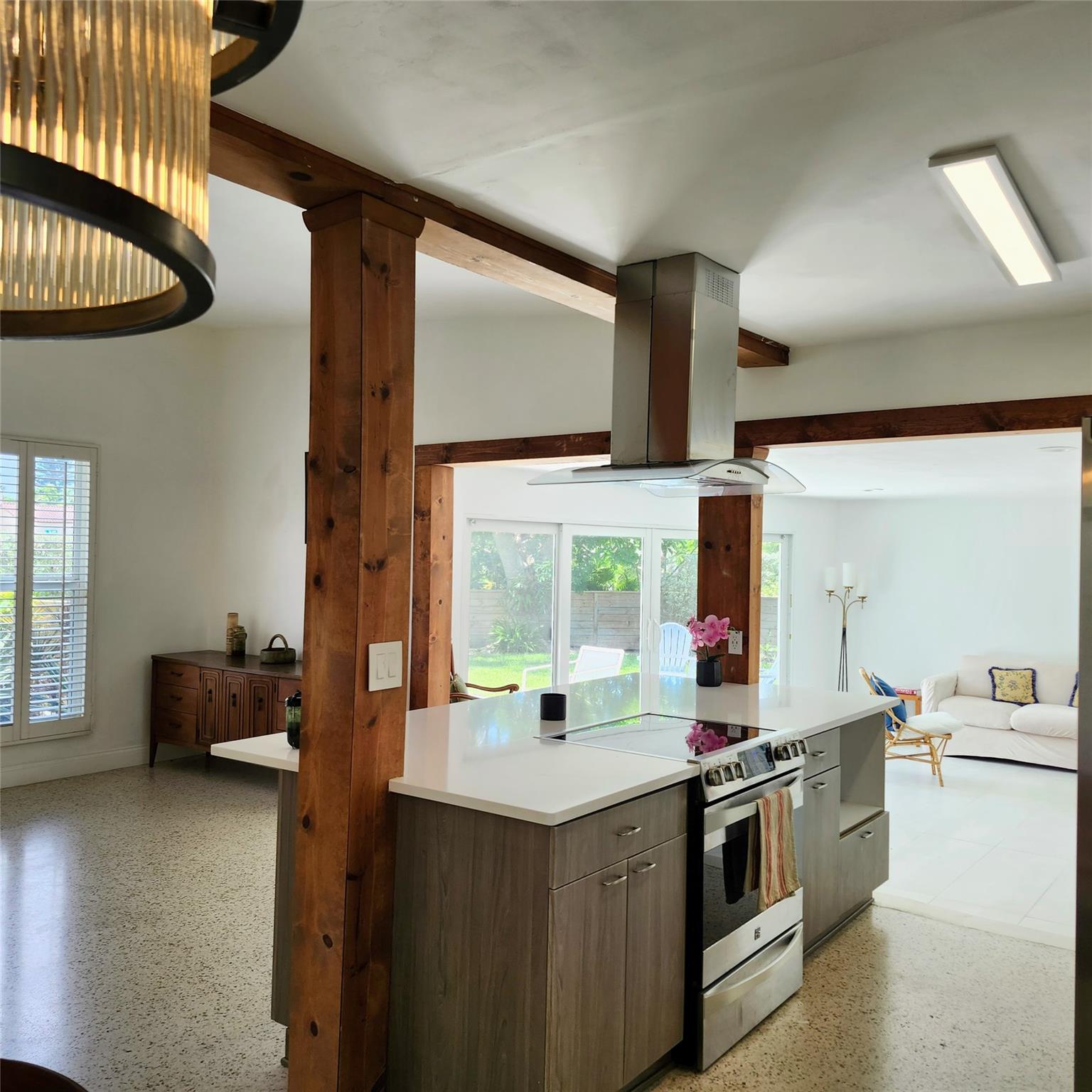 Lake Worth, Florida, 33460, United States, 2 Bedrooms Bedrooms, ,2 BathroomsBathrooms,Residential,For Sale,1942994