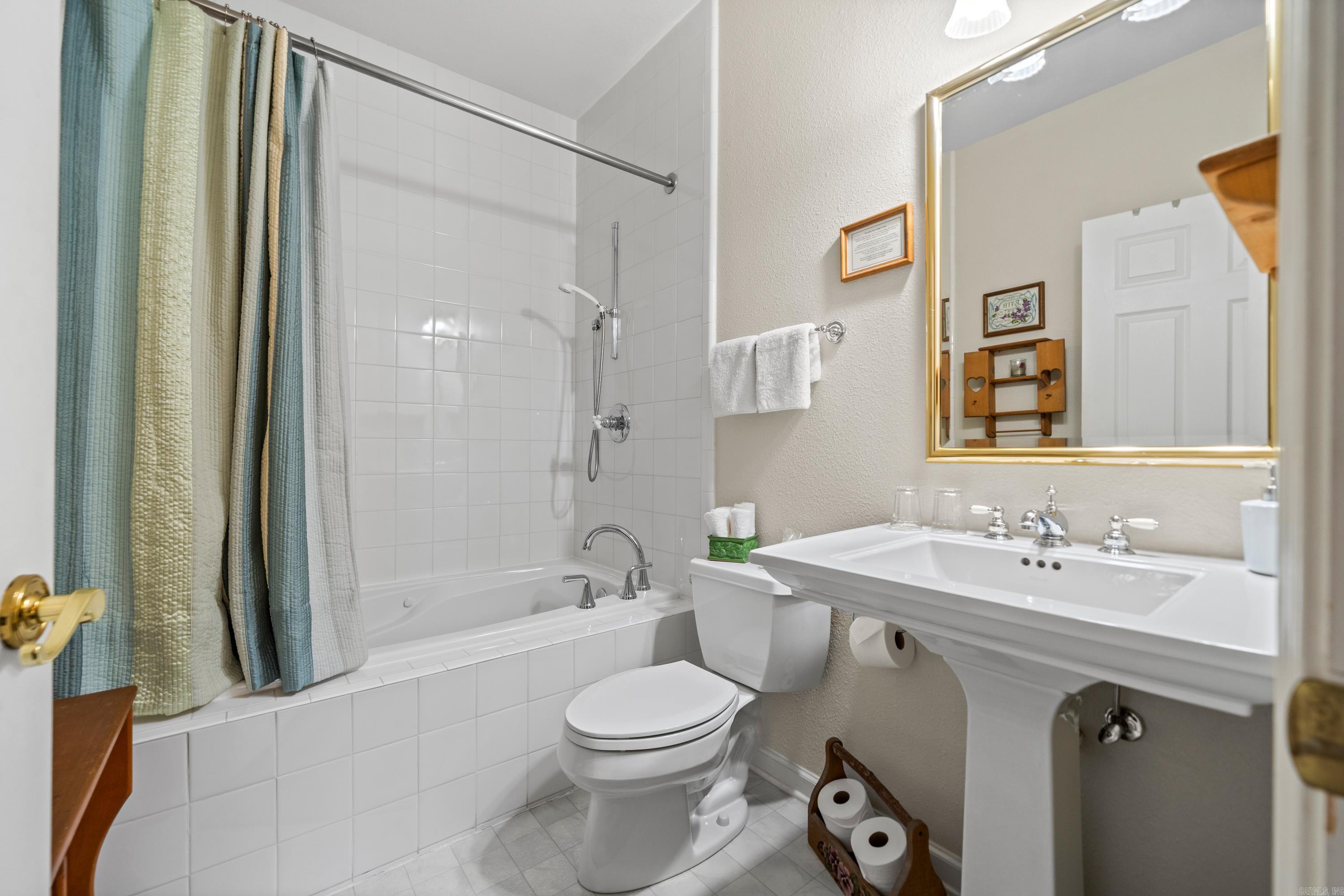 Jessieville, Arkansas, 71949, United States, 10 Bedrooms Bedrooms, ,11 BathroomsBathrooms,Residential,For Sale,2008593