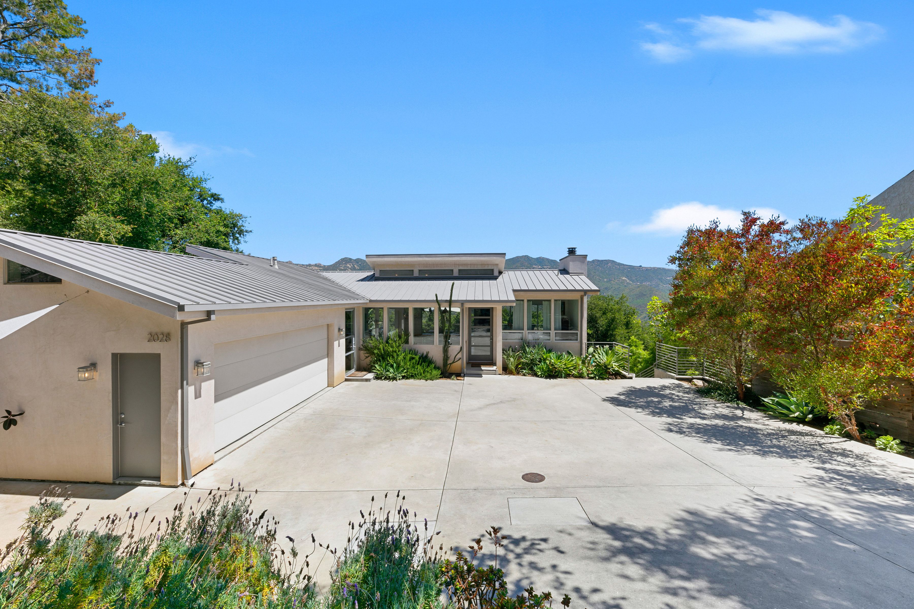  2028   Corral Canyon Road - 物件實景