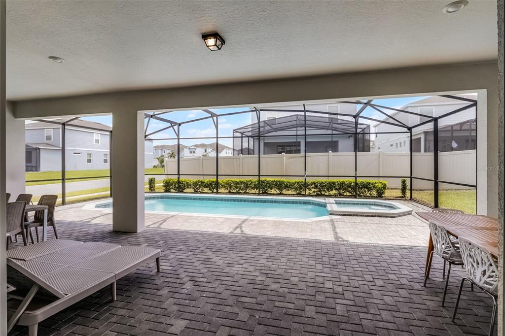 Davenport, Florida, 33897, United States, 10 Bedrooms Bedrooms, ,8 BathroomsBathrooms,Residential,For Sale,1897679