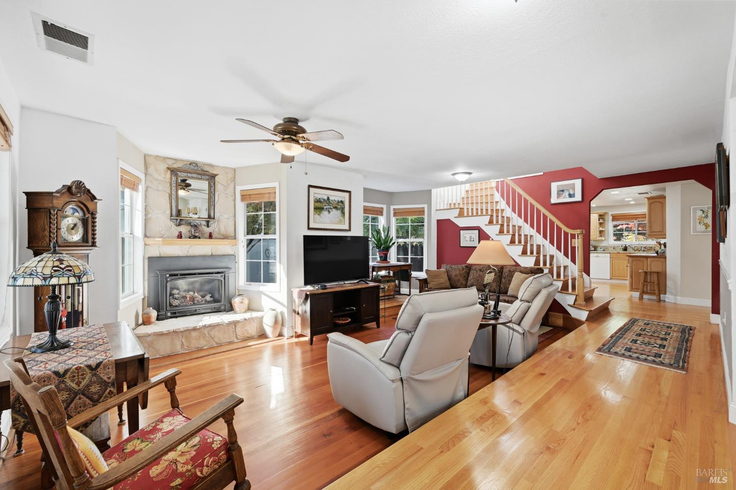 Santa Rosa, California, 95404, United States, 3 Bedrooms Bedrooms, ,2 BathroomsBathrooms,Residential,For Sale,2001731