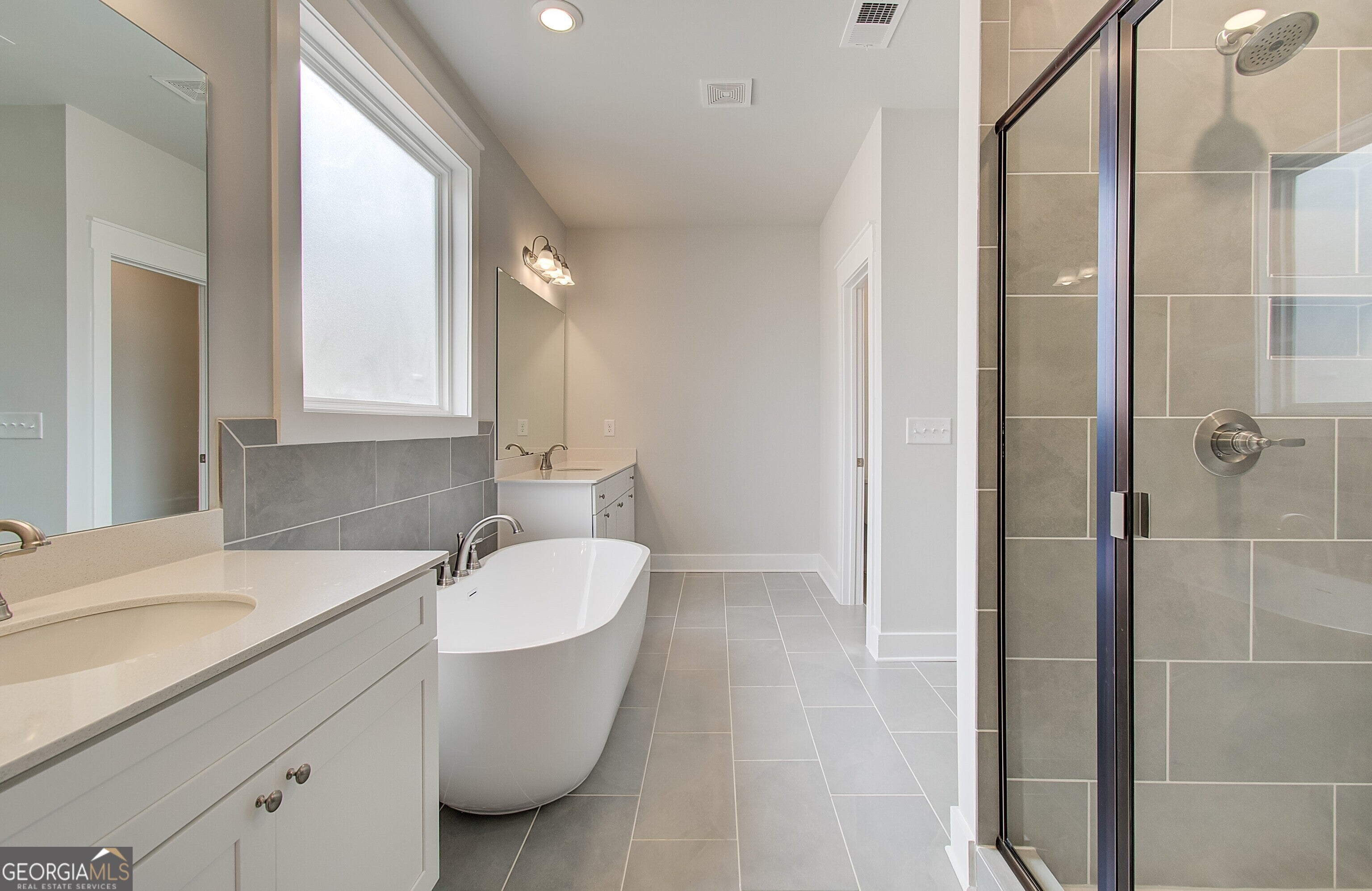 Senoia, Georgia, 30276, United States, 4 Bedrooms Bedrooms, ,4 BathroomsBathrooms,Residential,For Sale,2008995