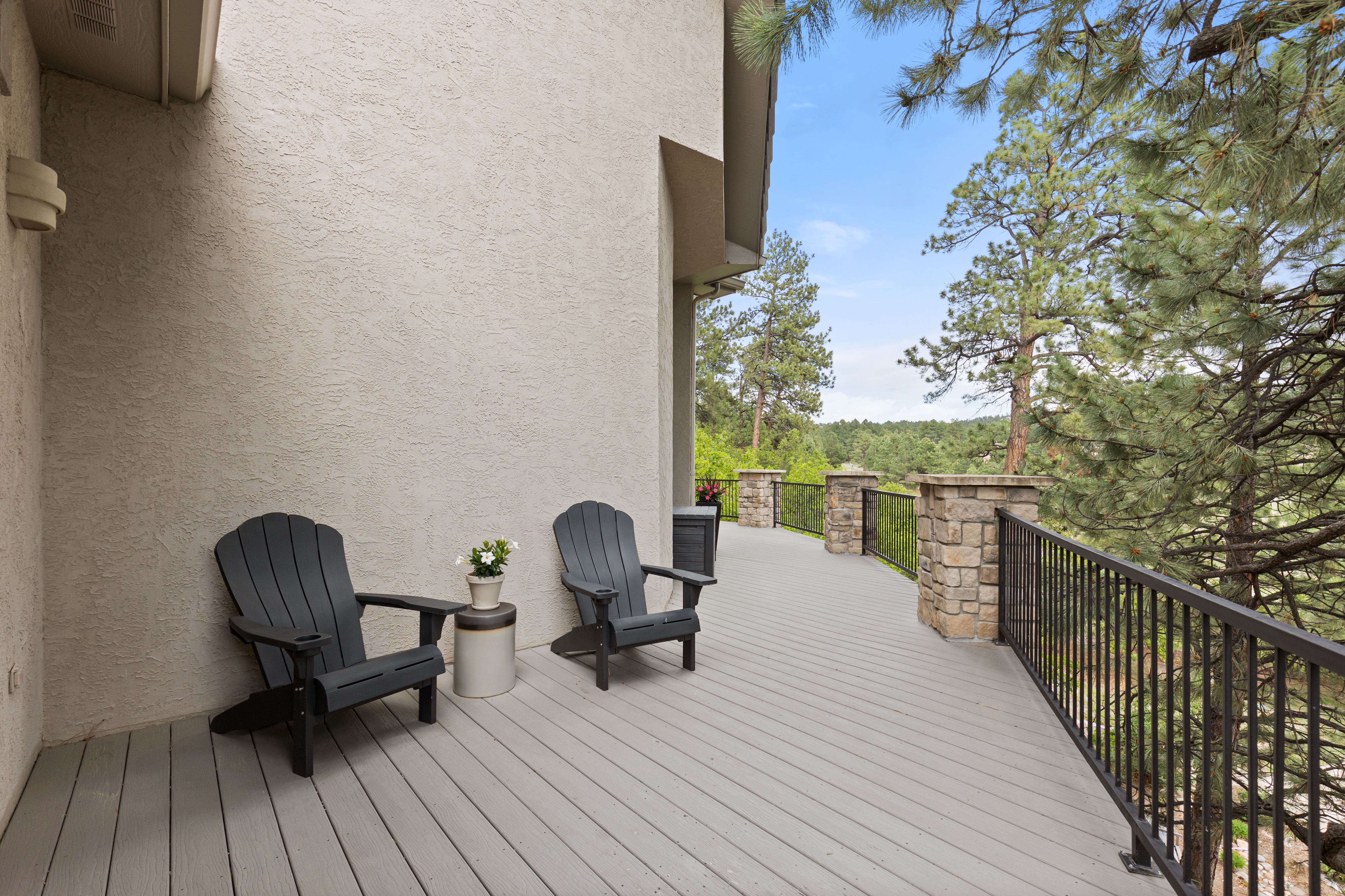  Tucked Within the Trees of Castle Pines Village - 物件實景