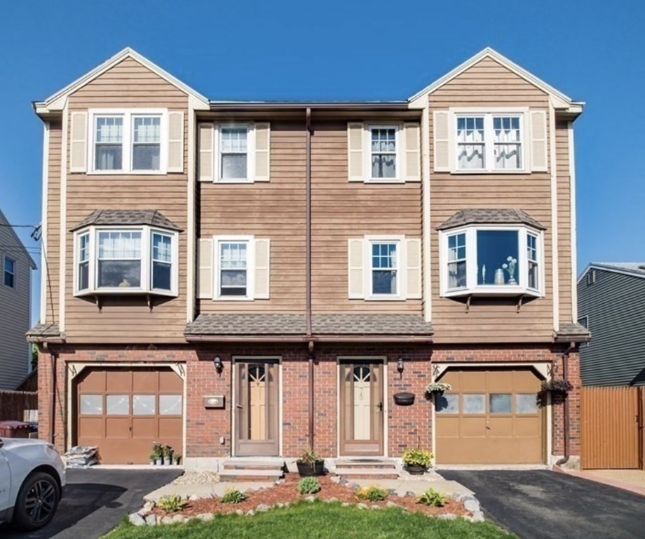 Revere, Massachusetts, 02151, United States, 3 Bedrooms Bedrooms, ,2 BathroomsBathrooms,Residential,For Sale,1993819