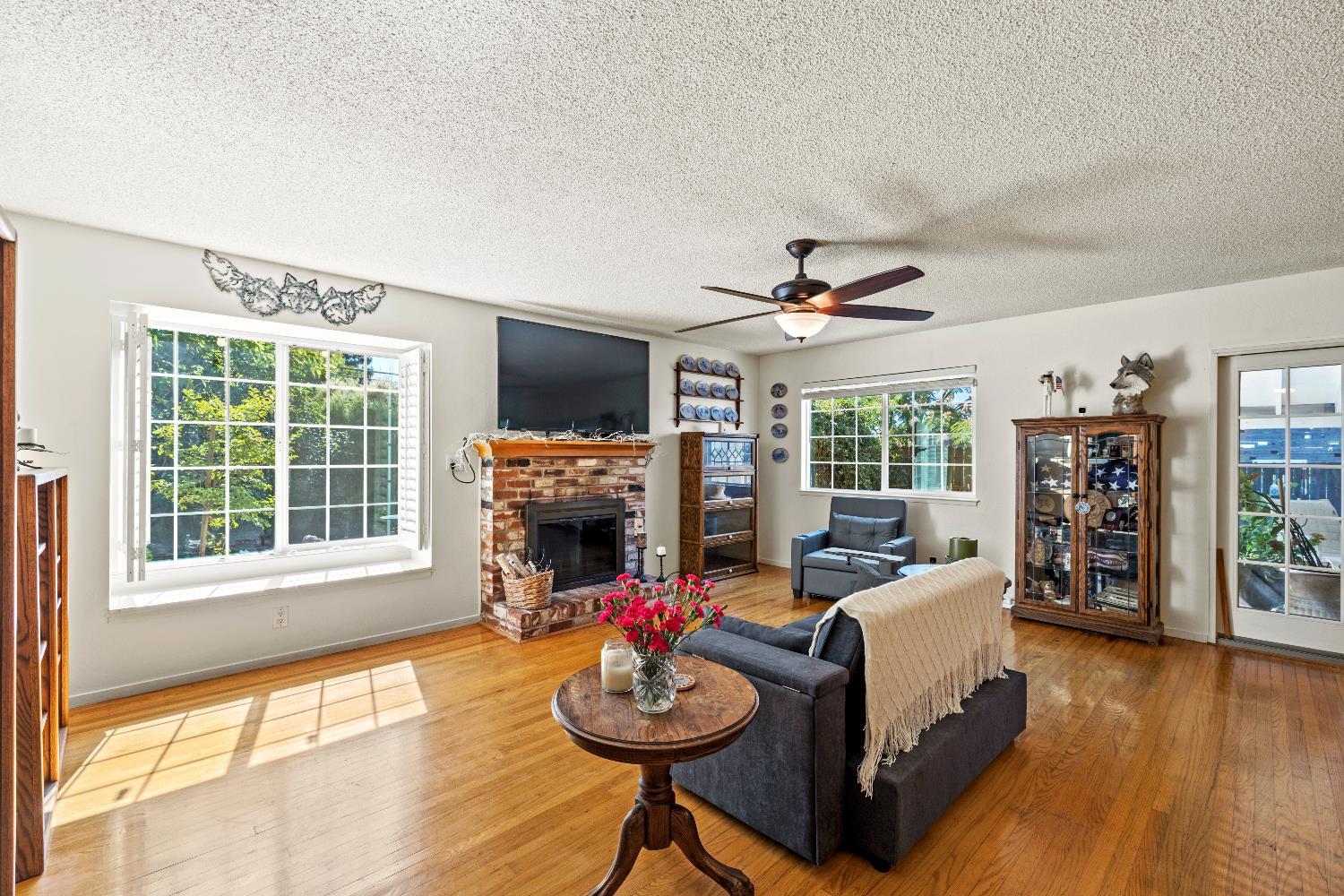Citrus Heights, California, 95621, United States, 3 Bedrooms Bedrooms, ,2 BathroomsBathrooms,Residential,For Sale,2015324