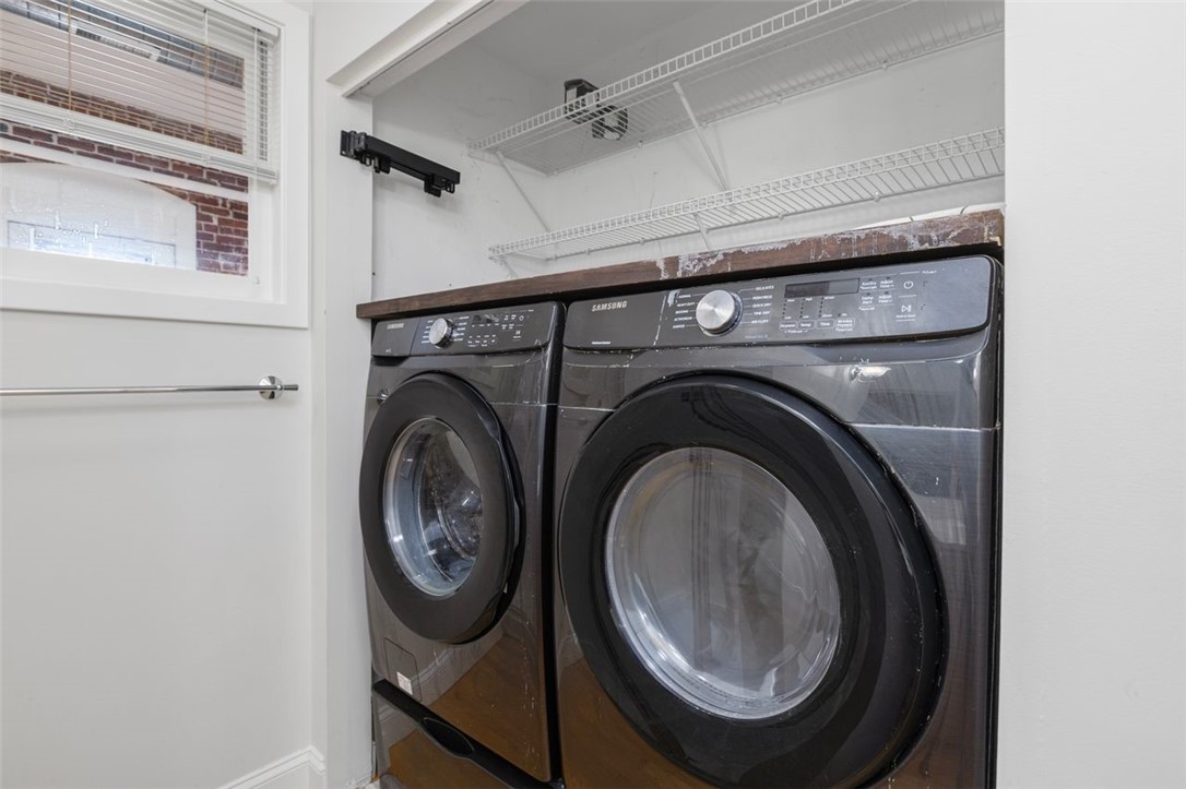 Providence, Rhode Island, 02903, United States, 1 Bedroom Bedrooms, ,2 BathroomsBathrooms,Residential,For Sale,1917986