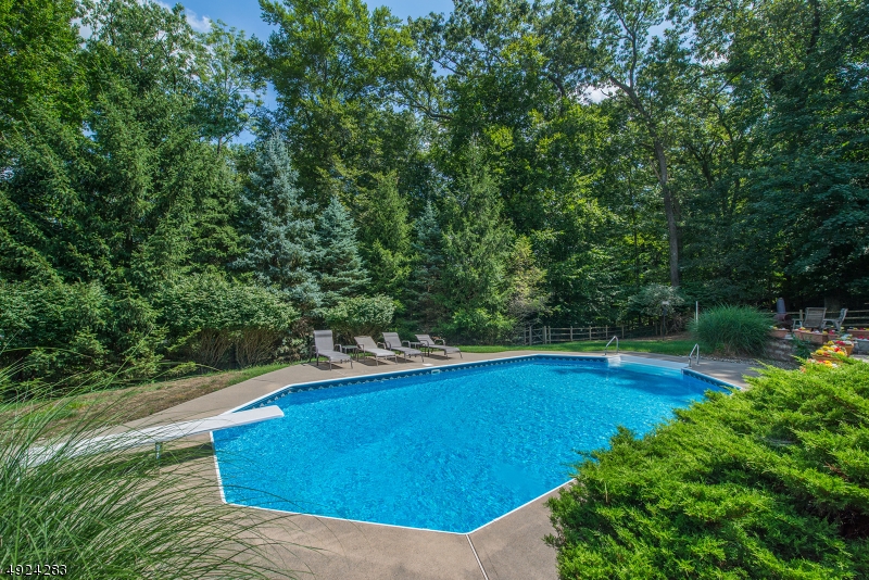 230 Hilltop Ct, Pompton Lakes Boro, New Jersey, 07442, United States, 4 Bedrooms Bedrooms, ,3 BathroomsBathrooms,Residential,For Sale,230 Hilltop Ct,1459430