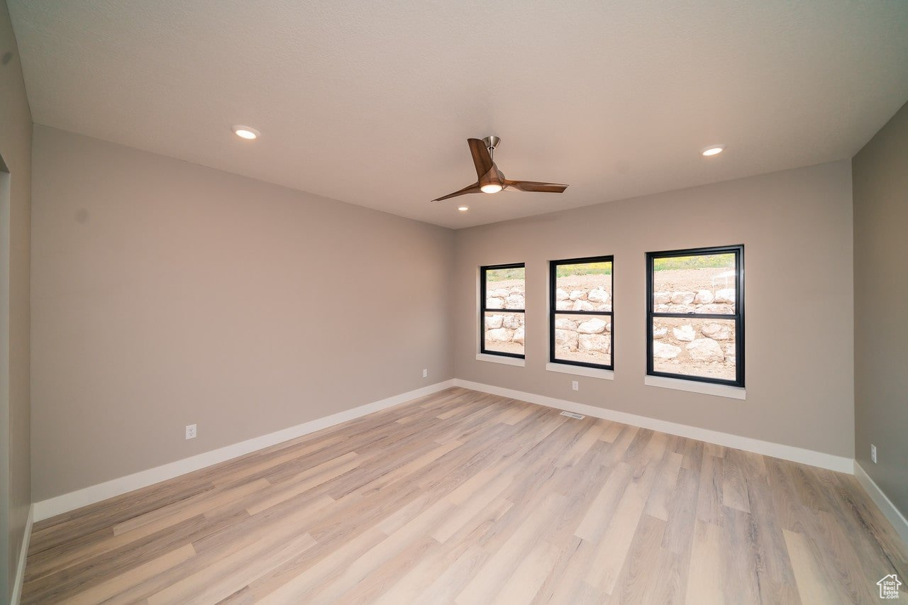 North Logan, Utah, 84341, United States, 4 Bedrooms Bedrooms, ,3 BathroomsBathrooms,Residential,For Sale,1861267