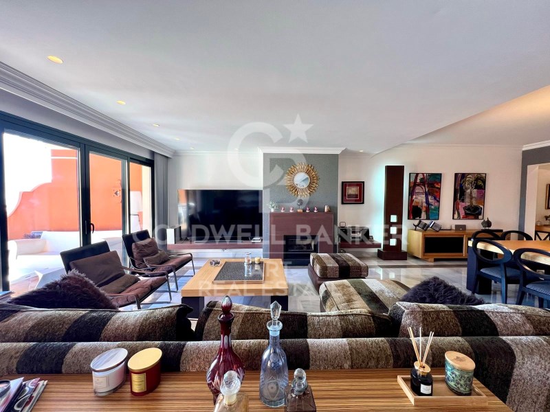 Benahavís, Andalusia, ES, 3 Bedrooms Bedrooms, ,3 BathroomsBathrooms,Residential,For Sale,1912355