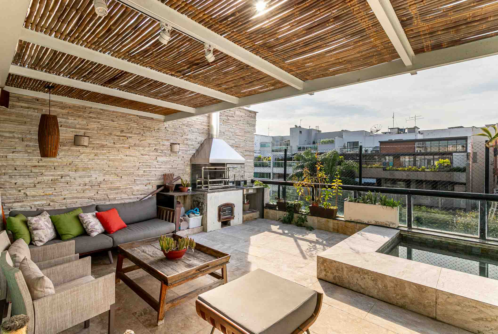  Elegant linear penthouse with private pool in Jardim Oceânico - 物件實景