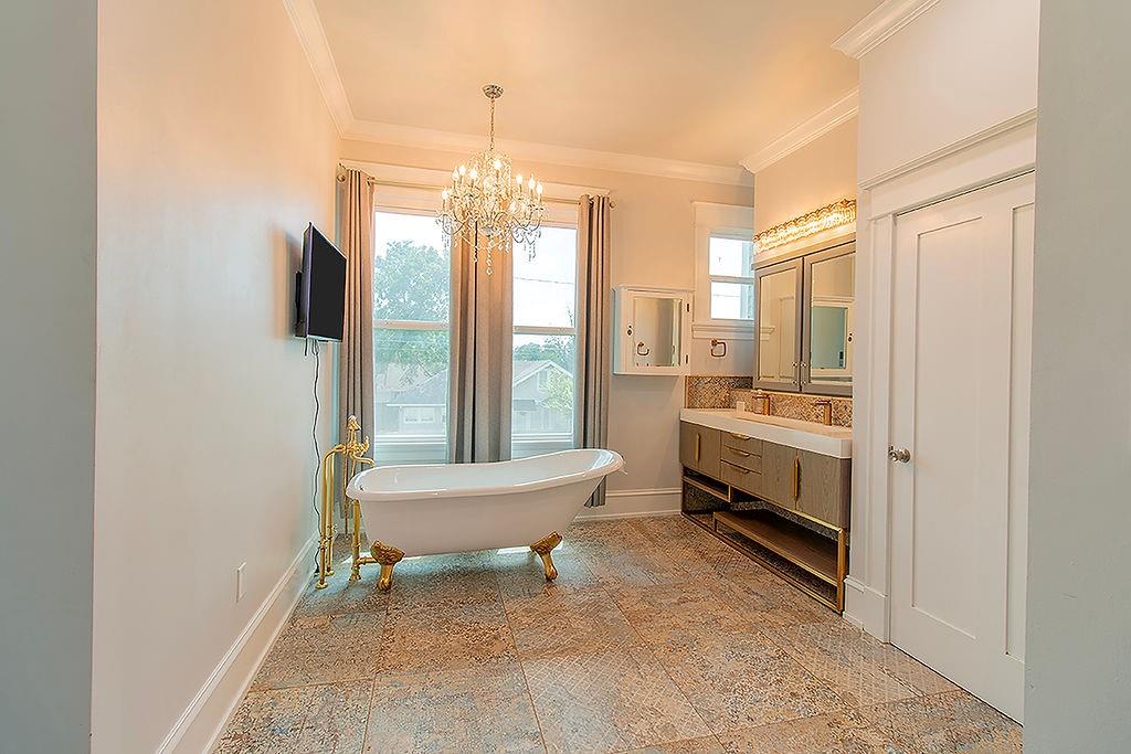 Waco, Texas, 76707, United States, 3 Bedrooms Bedrooms, ,4 BathroomsBathrooms,Residential,For Sale,1897293