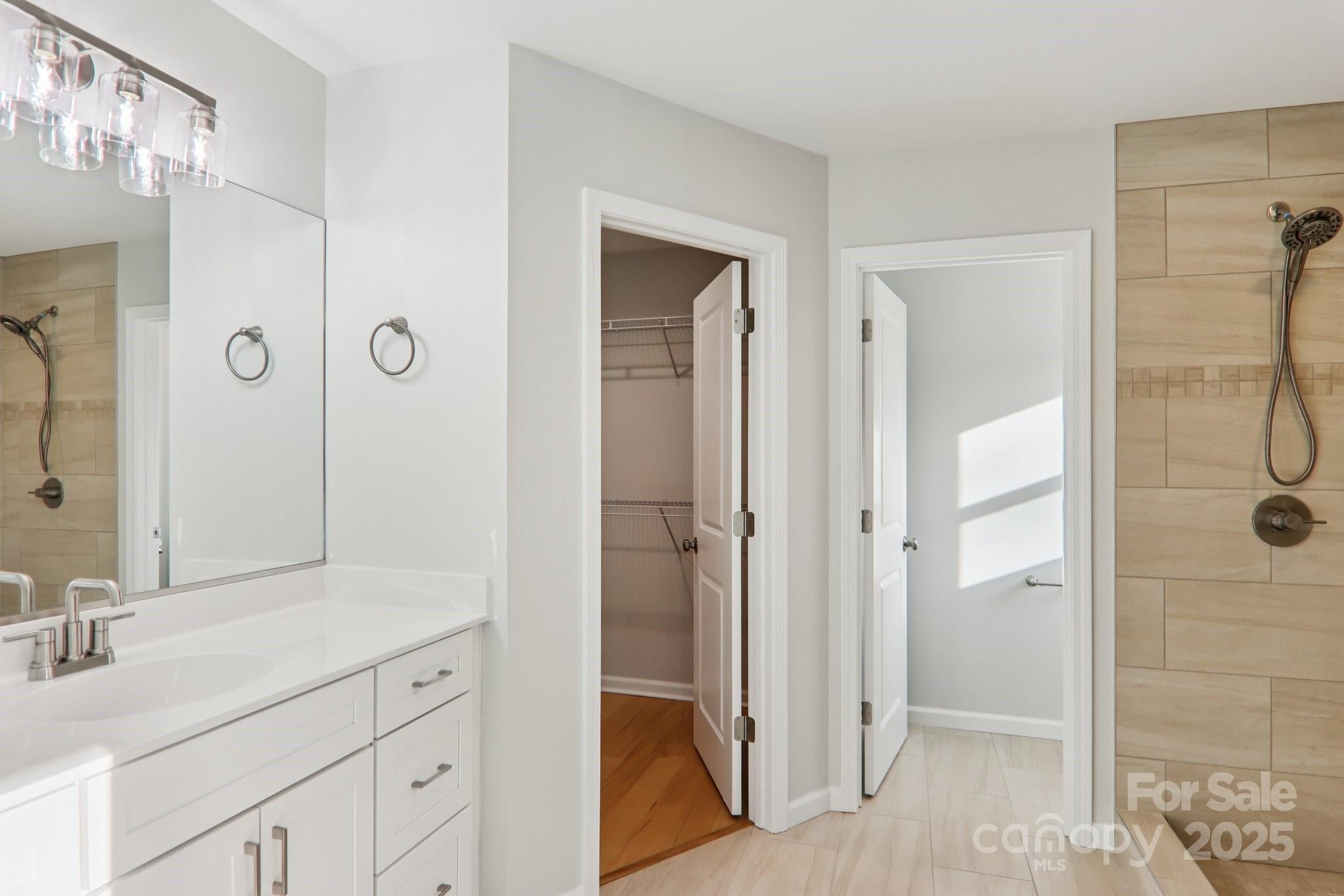 Candler, North Carolina, 28715, United States, 3 Bedrooms Bedrooms, ,3 BathroomsBathrooms,Residential,For Sale,2002526