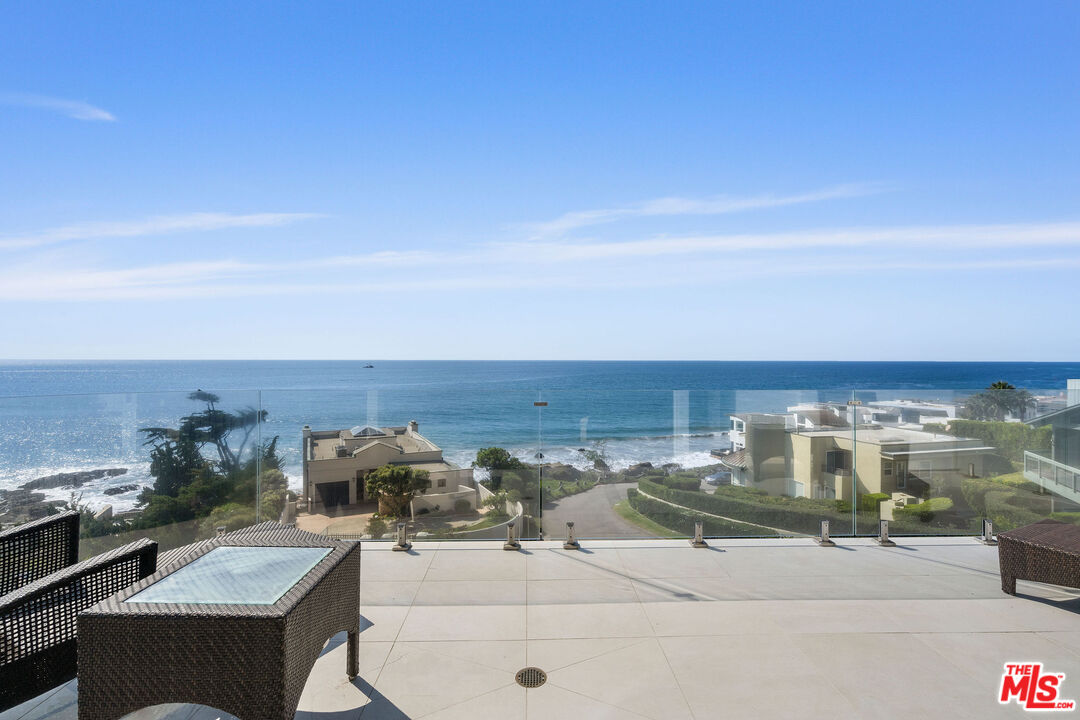 Malibu, California, 90265, United States, 3 Bedrooms Bedrooms, ,4 BathroomsBathrooms,Residential,For Sale,1855948