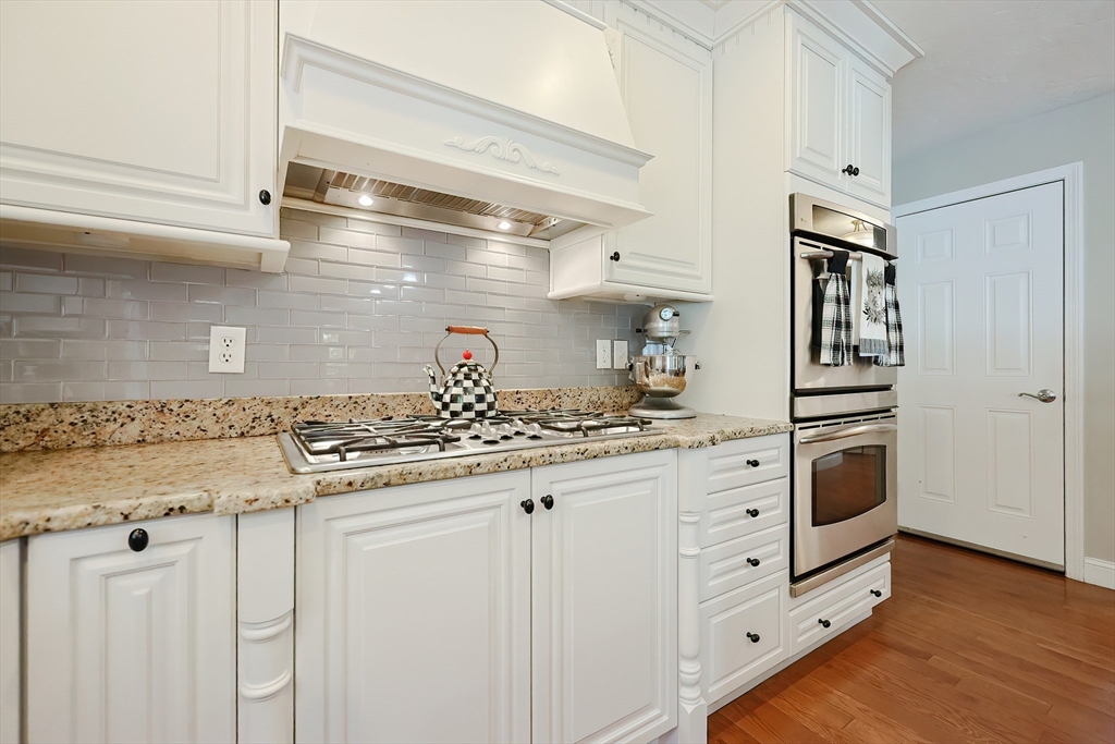 Northbridge, Massachusetts, 01534, United States, 4 Bedrooms Bedrooms, ,2 BathroomsBathrooms,Residential,For Sale,1977320