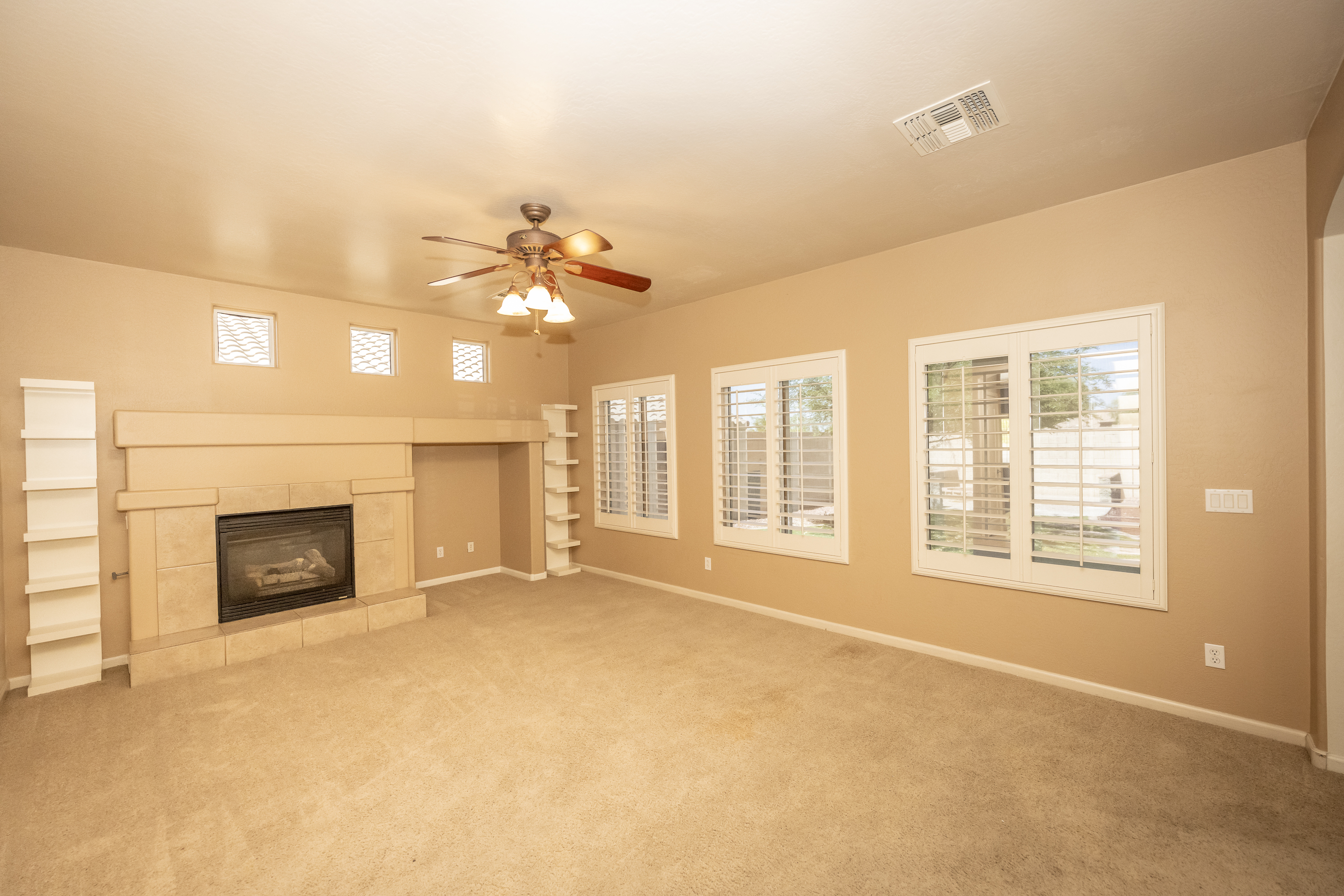 ANTHEM, Arizona, 85086, United States, 4 Bedrooms Bedrooms, ,3 BathroomsBathrooms,Residential,For Sale,1937658