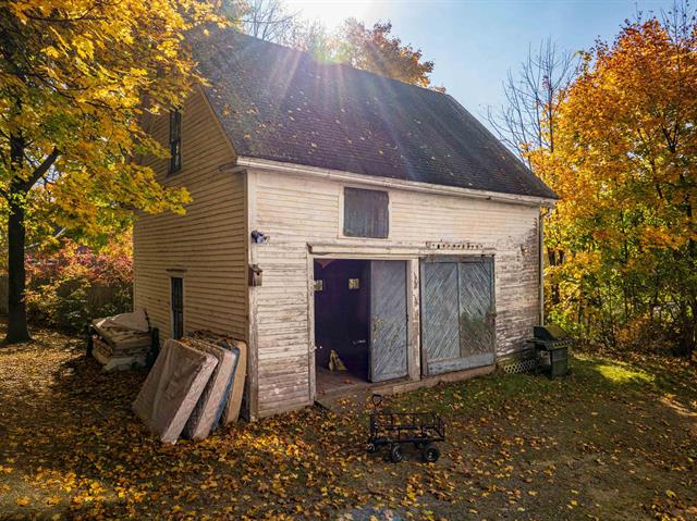 Dover, New Hampshire, 03820, United States, 6 Bedrooms Bedrooms, ,3 BathroomsBathrooms,Residential,For Sale,1901826