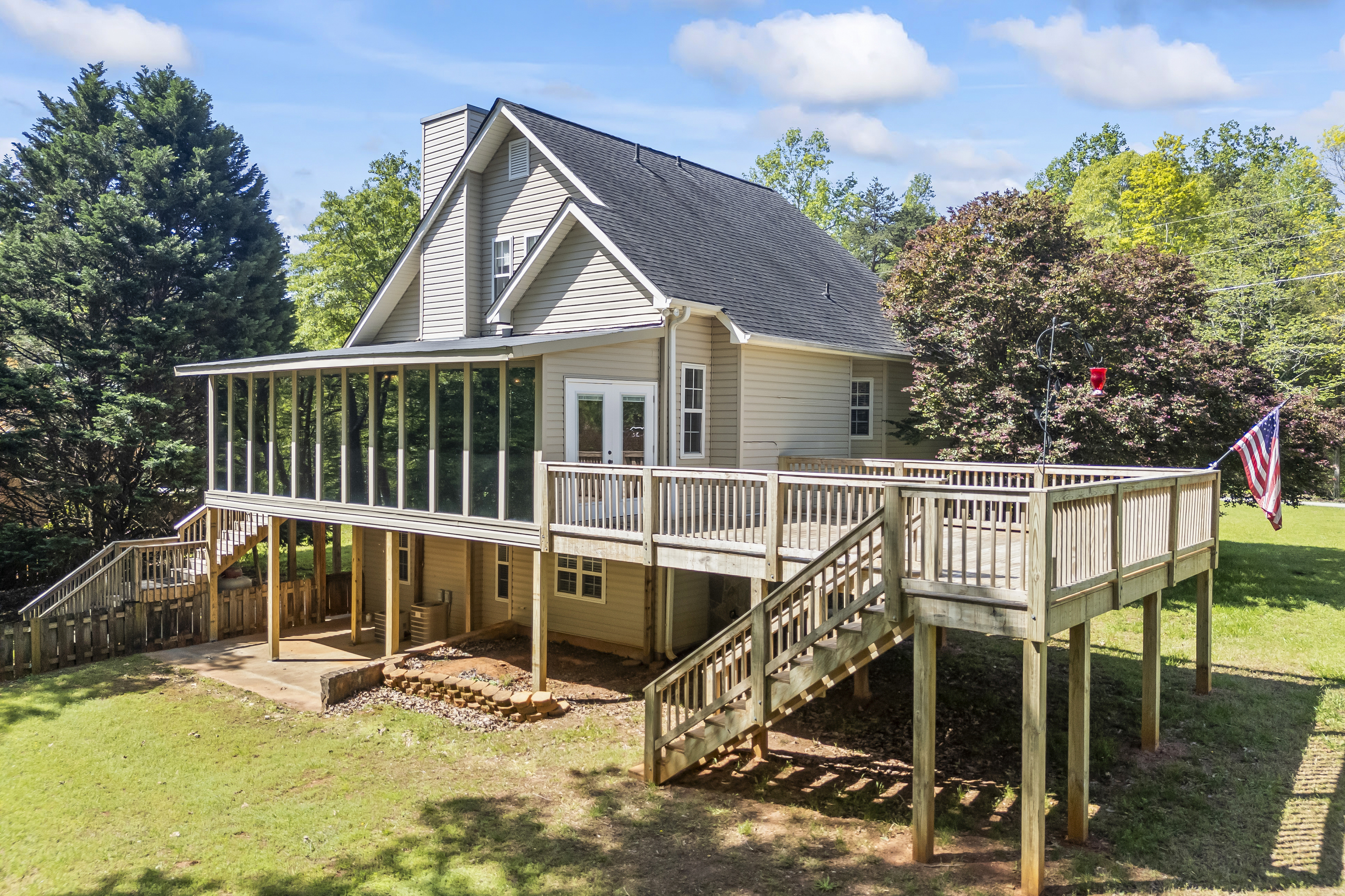 Hartwell, Georgia, 30643, United States, 4 Bedrooms Bedrooms, ,4 BathroomsBathrooms,Residential,For Sale,1906193