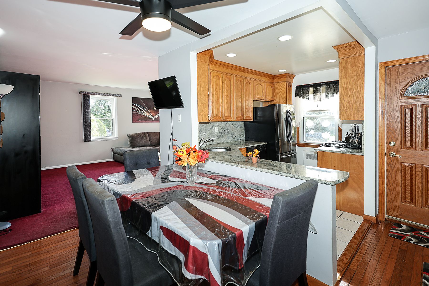  251-37 71st Road, Glen Oaks, NY, 11426 - 物件實景