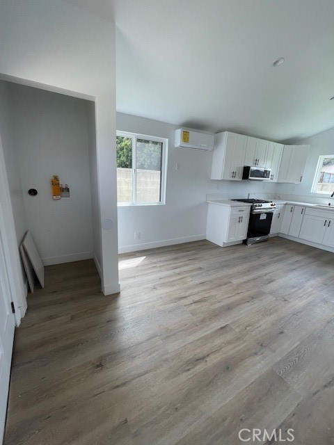 Compton, California, 90221, United States, 3 Bedrooms Bedrooms, ,2 BathroomsBathrooms,Residential,For Sale,1899537