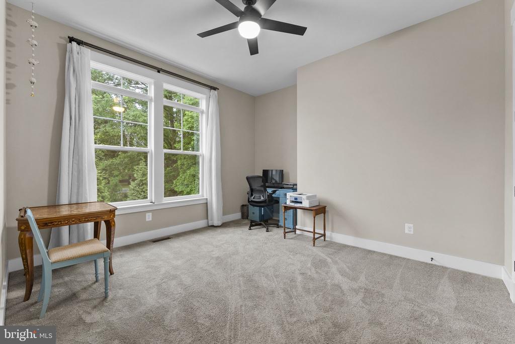 Warrenton, Virginia, 20187, United States, 4 Bedrooms Bedrooms, ,4 BathroomsBathrooms,Residential,For Sale,2048905