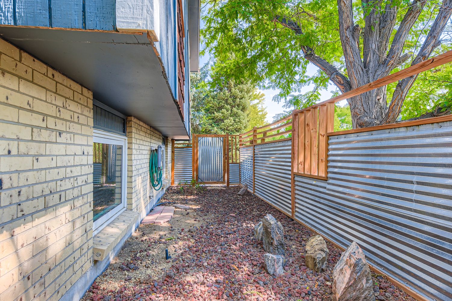 Littleton, Colorado, 80128, United States, 3 Bedrooms Bedrooms, ,Residential,For Sale,1937814