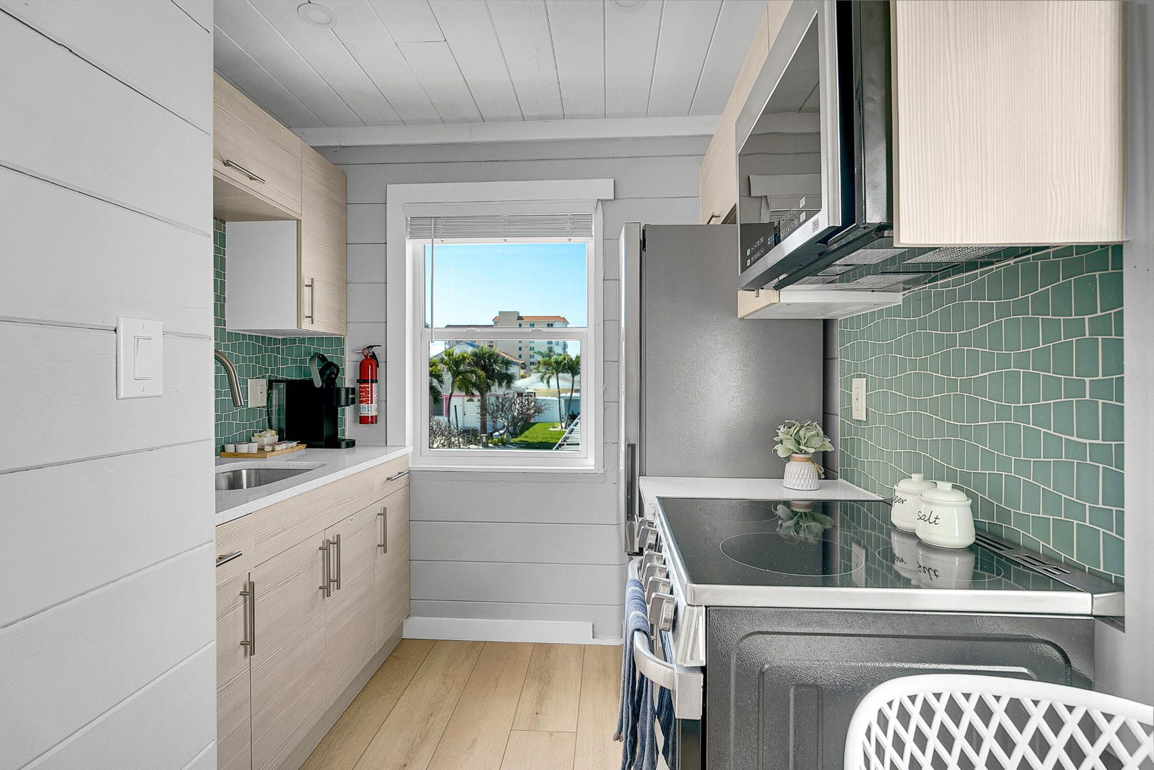 Redington Shores, Florida, 33708, United States, 5 Bedrooms Bedrooms, ,8 BathroomsBathrooms,Residential,For Sale,1977851