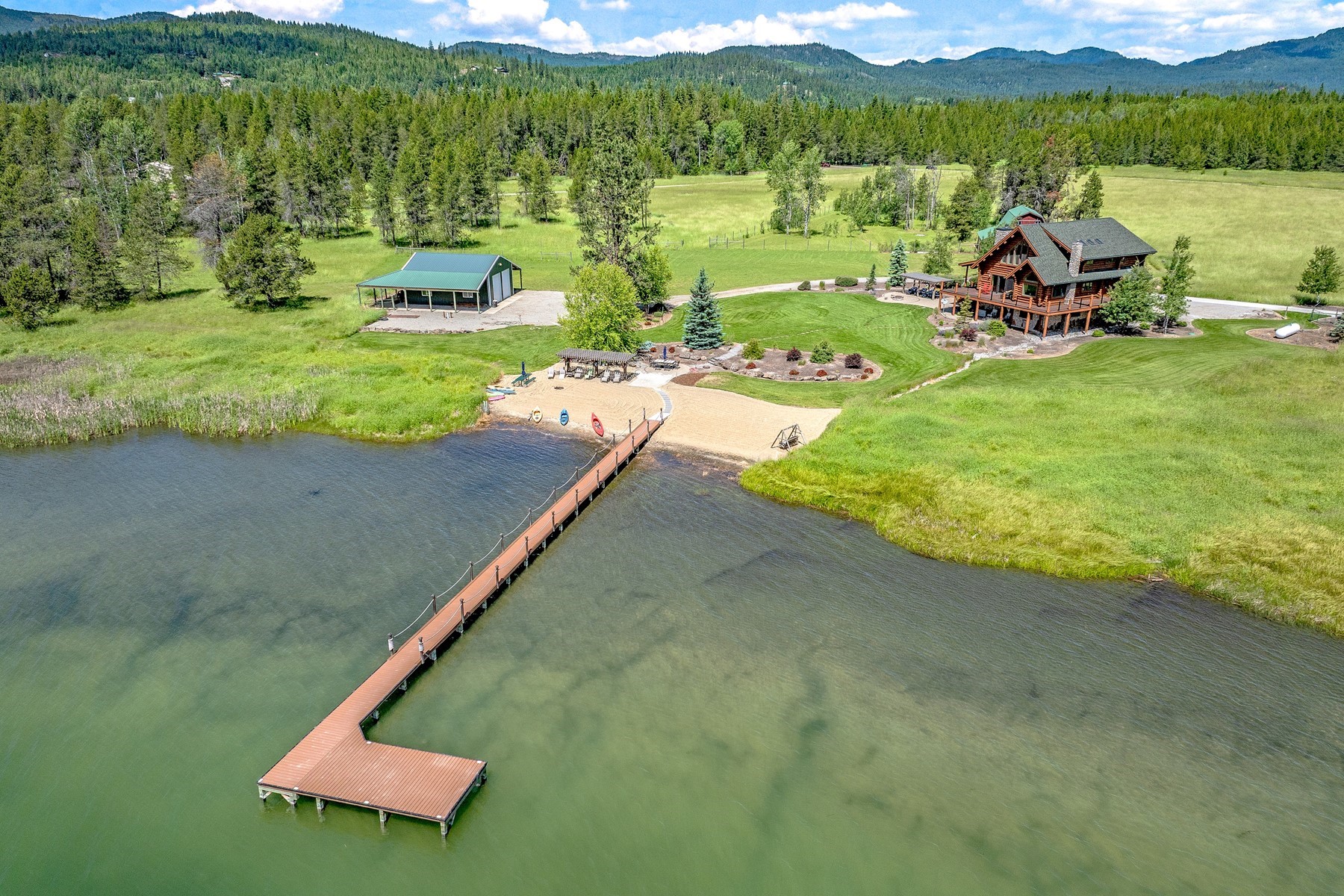  Camp Peine Waterfront Estate - 物件實景
