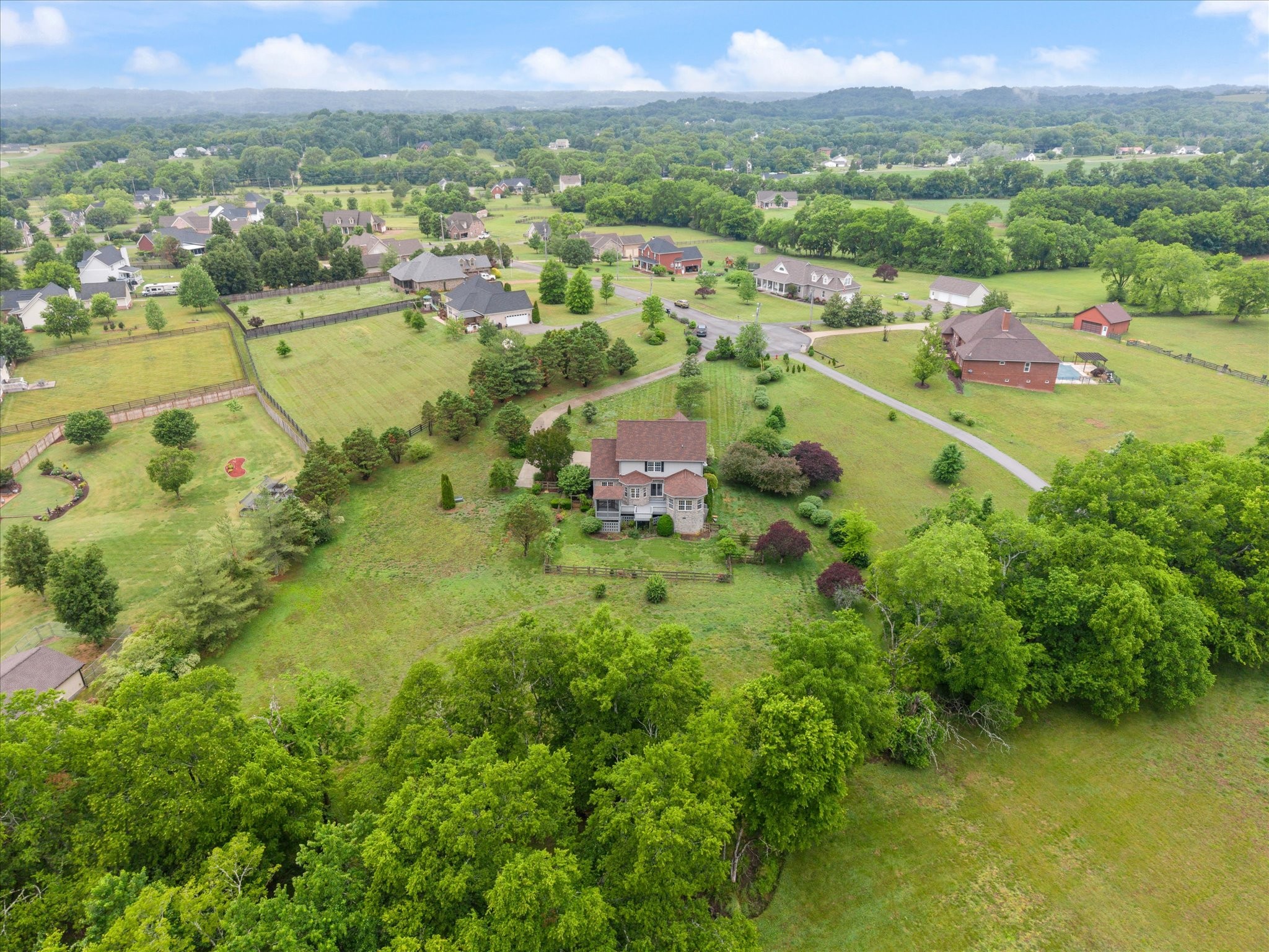  2216 Twin Peaks Ct, Spring Hill, TN, 37174 - 物件實景