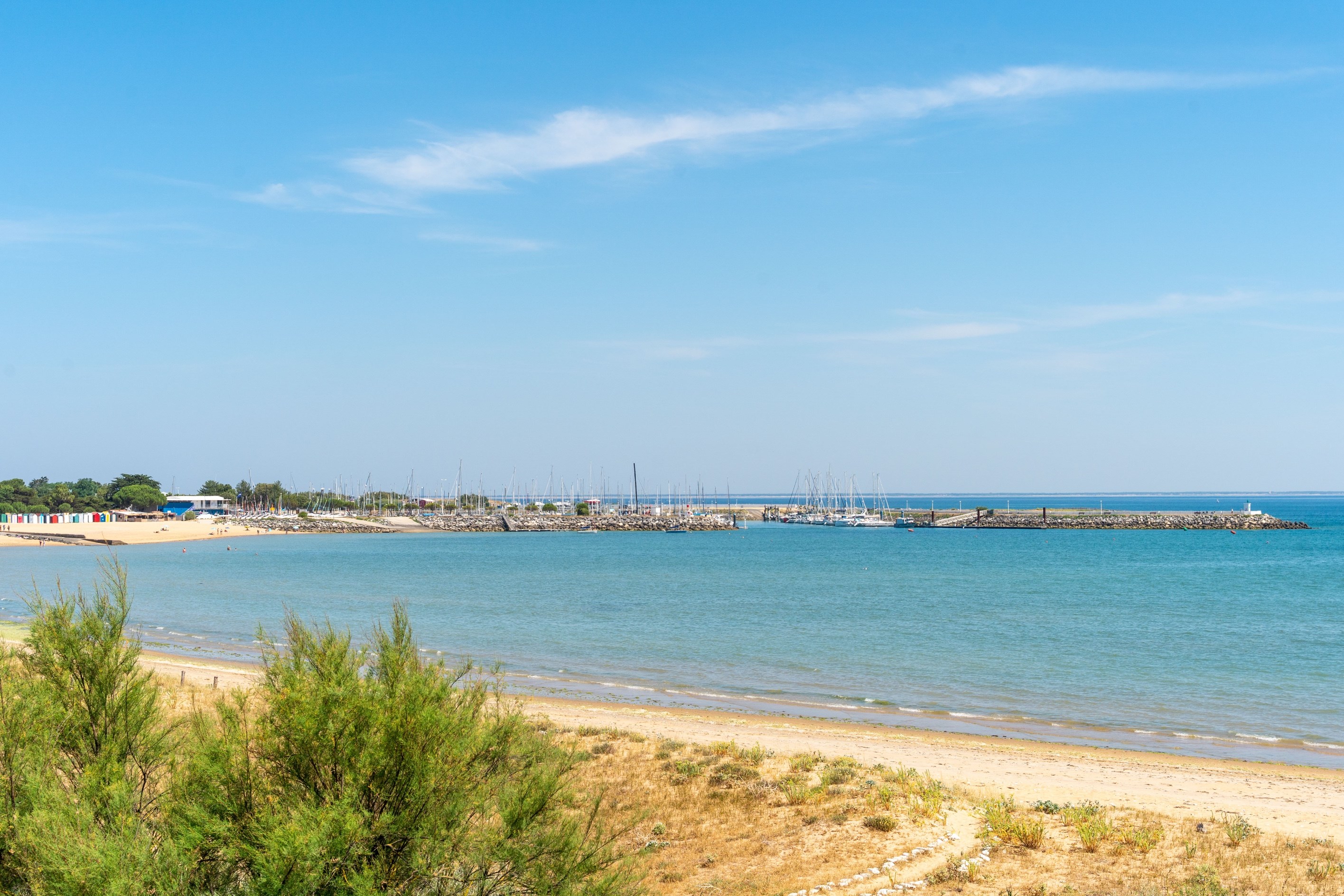  Charming House  Facing the Sea and Marina of Saint Denis d