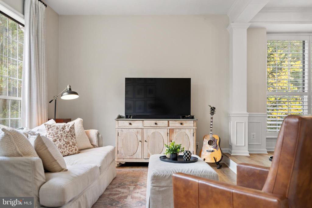 Sterling, Virginia, 20165, United States, 3 Bedrooms Bedrooms, ,4 BathroomsBathrooms,Residential,For Sale,1984617